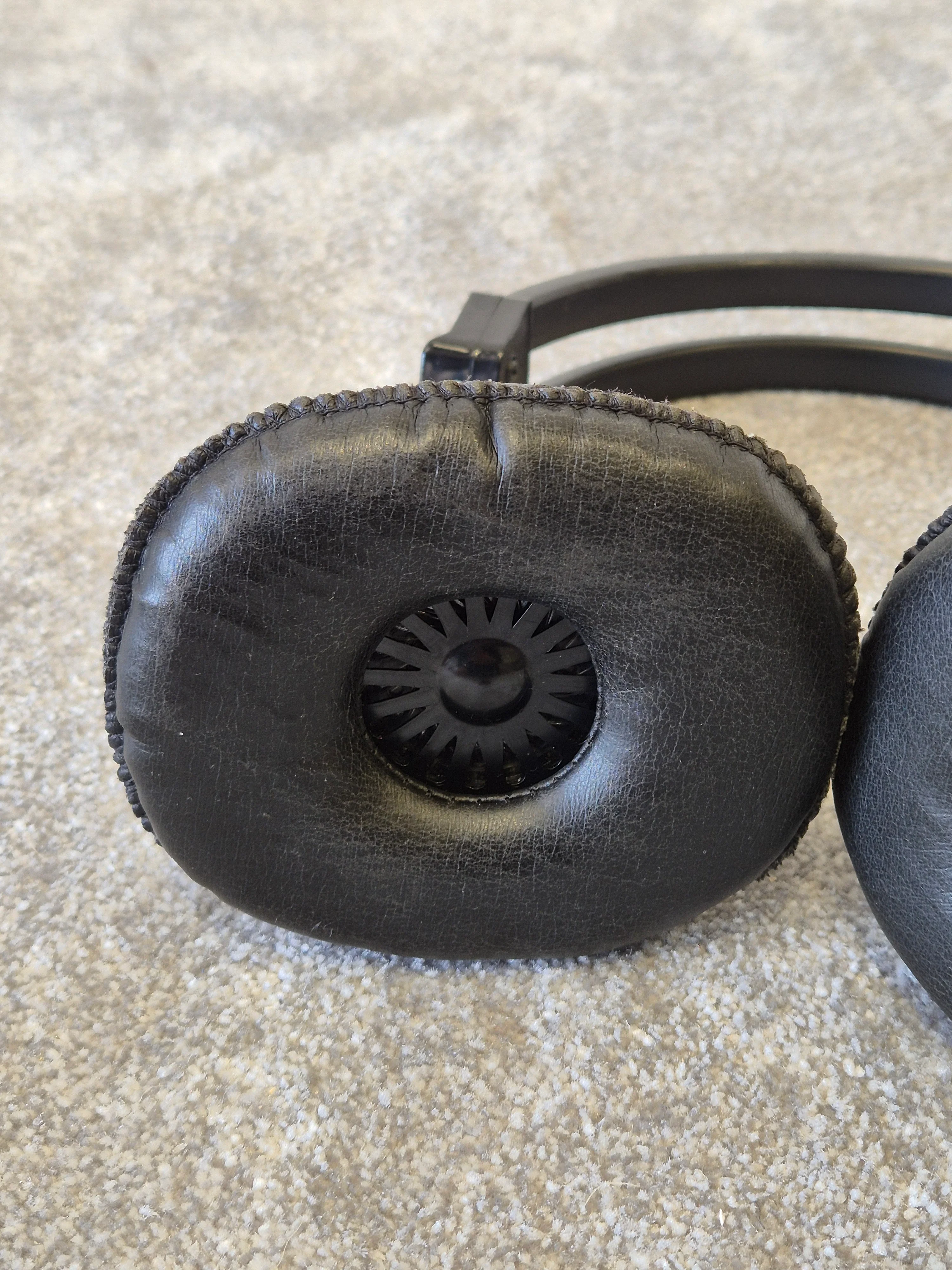 Altai HS 400 - Over-Ear Wired Headphones - Image 4