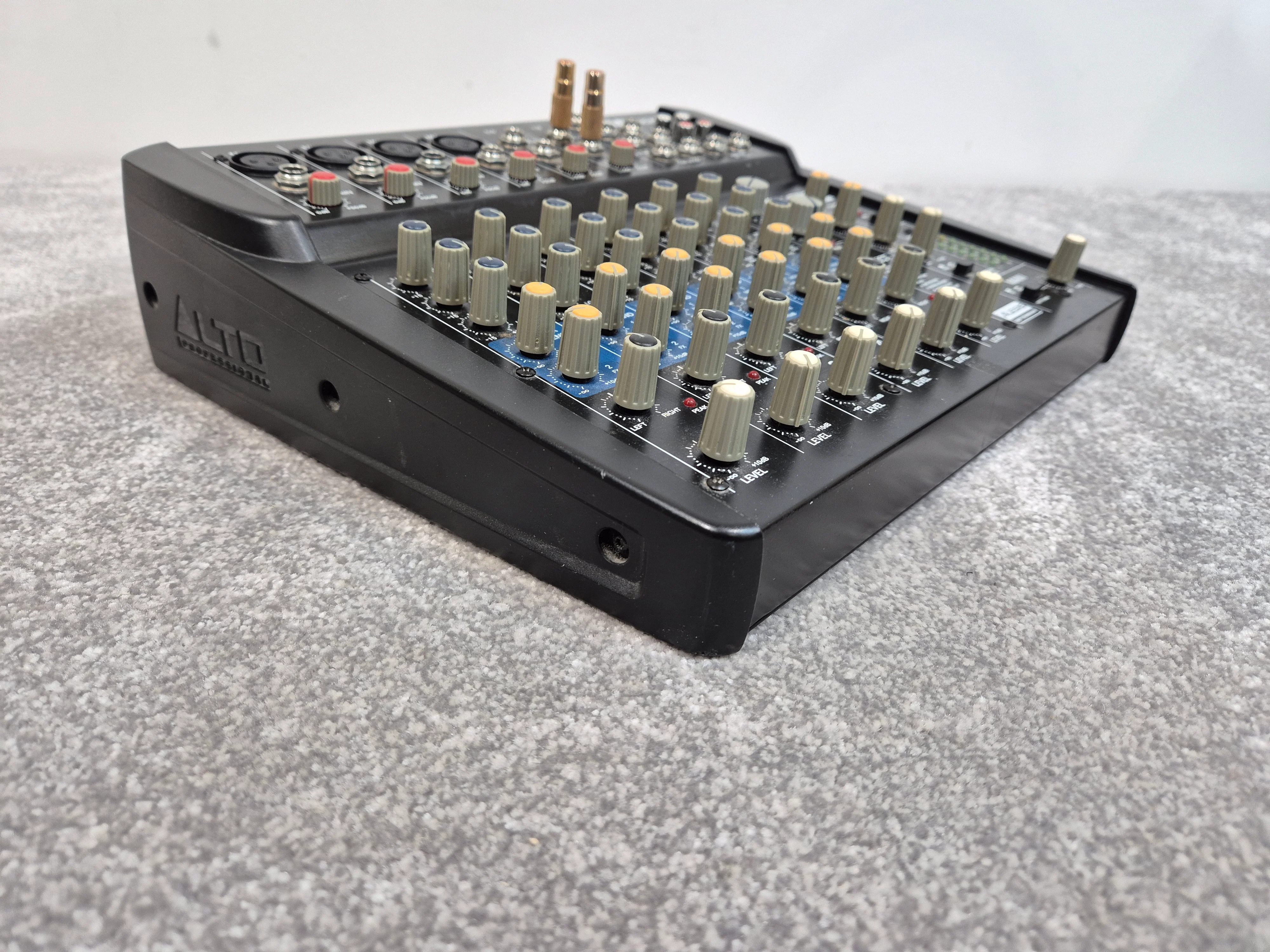 Alto Professional ZMX122FX - 8-Channel, 2-Bus Professional Mixer - Image 4