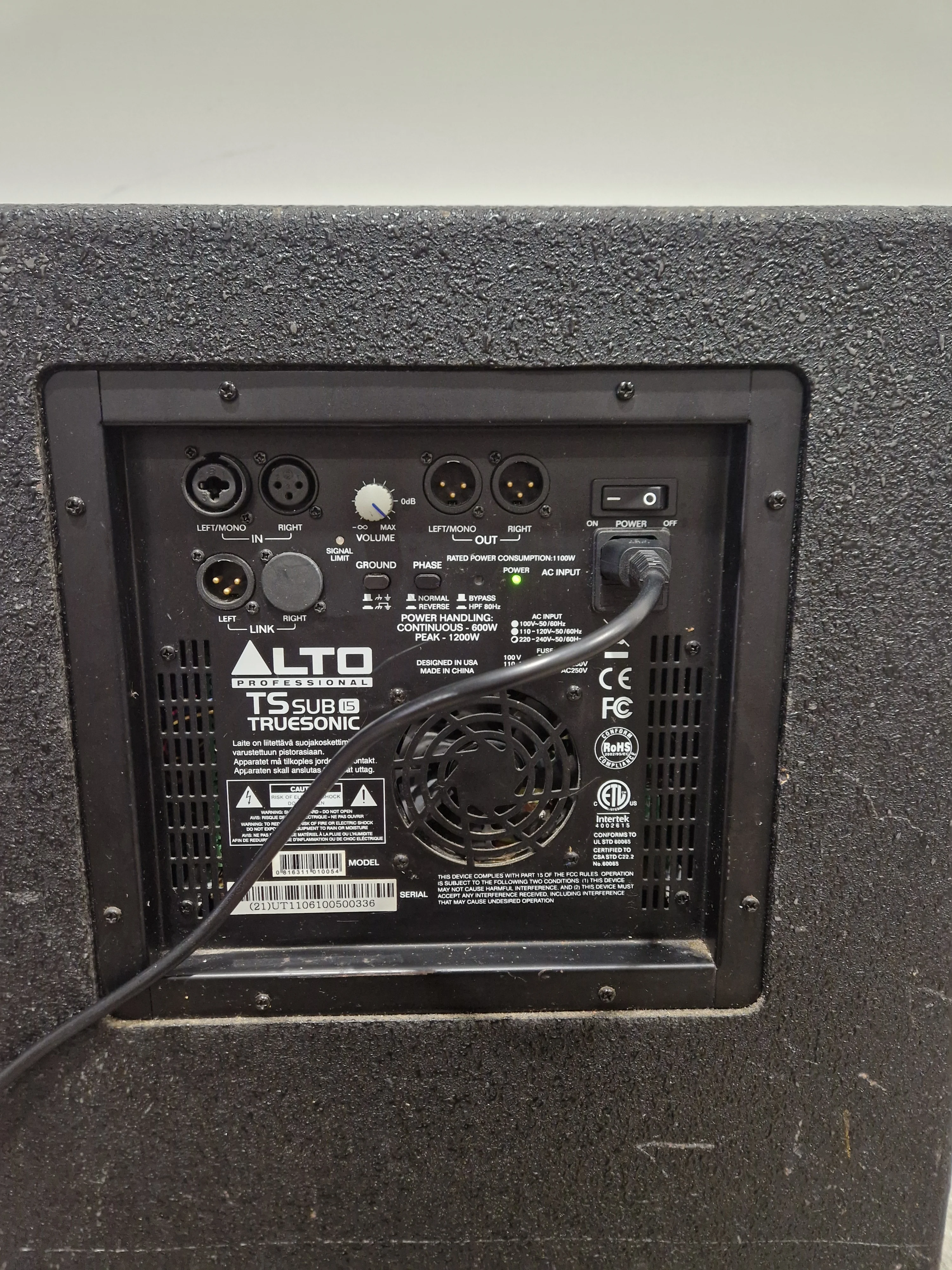 Alto Truesonic Sub 15" Active PA Subwoofer - Black Subwoofer - Powerful Bass - Good w/ Power Cable & Soft Case - Image 10