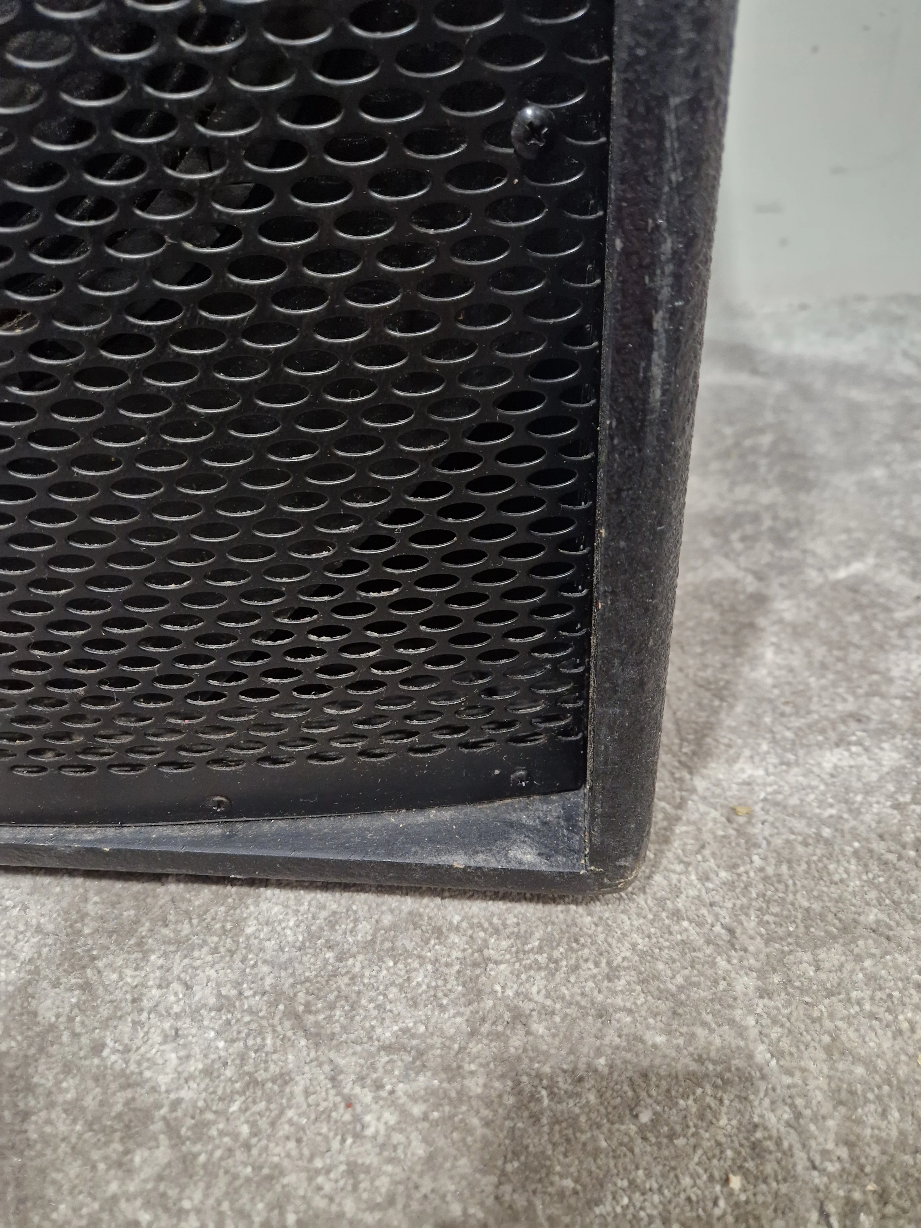 Alto Truesonic Sub 15" Active PA Subwoofer - Black Subwoofer - Powerful Bass - Good w/ Power Cable & Soft Case - Image 5