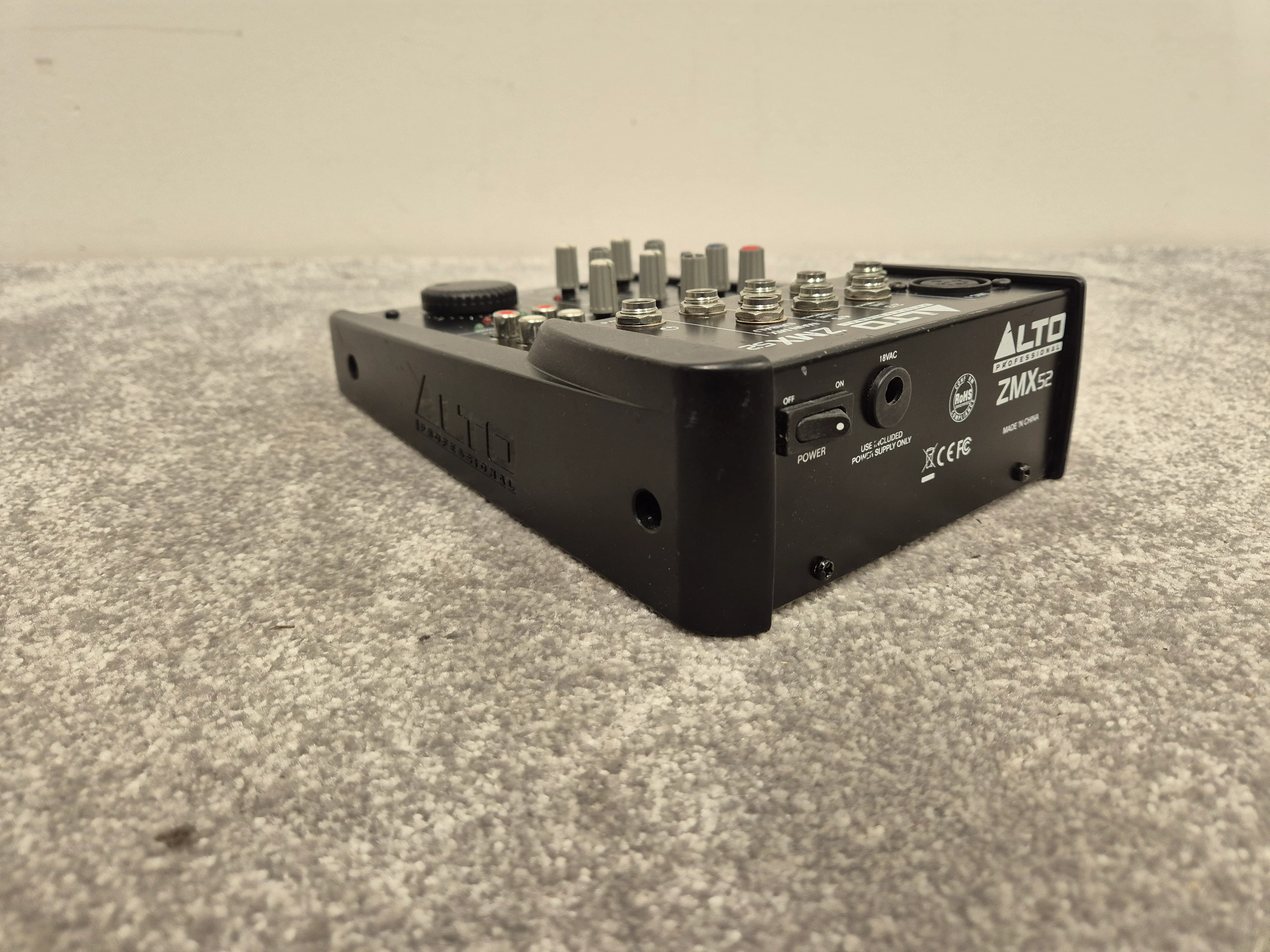 Alto Zephyr ZMX52 - Compact 5-Channel Mixer - Image 5