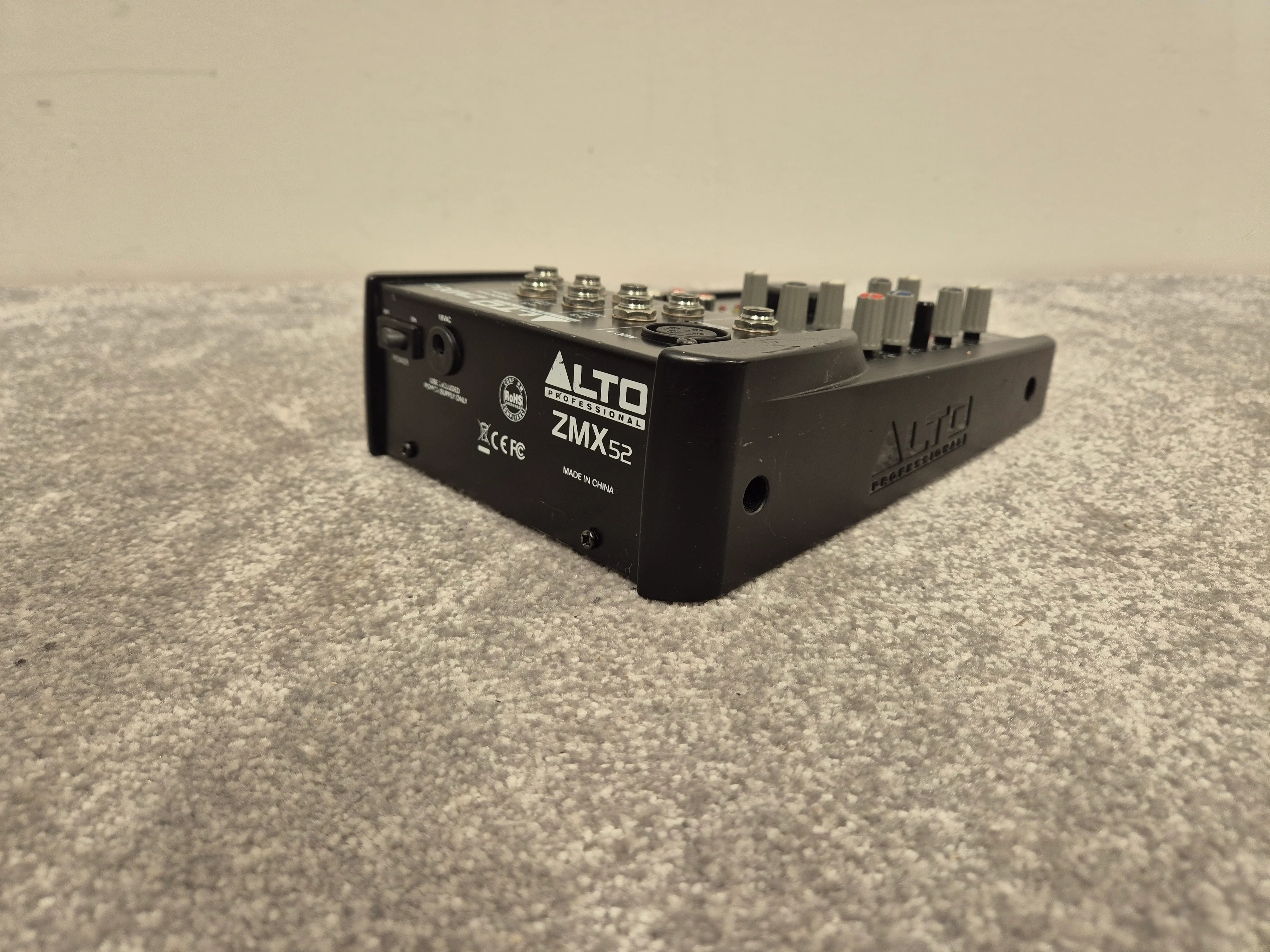 Alto Zephyr ZMX52 - Compact 5-Channel Mixer - Image 7