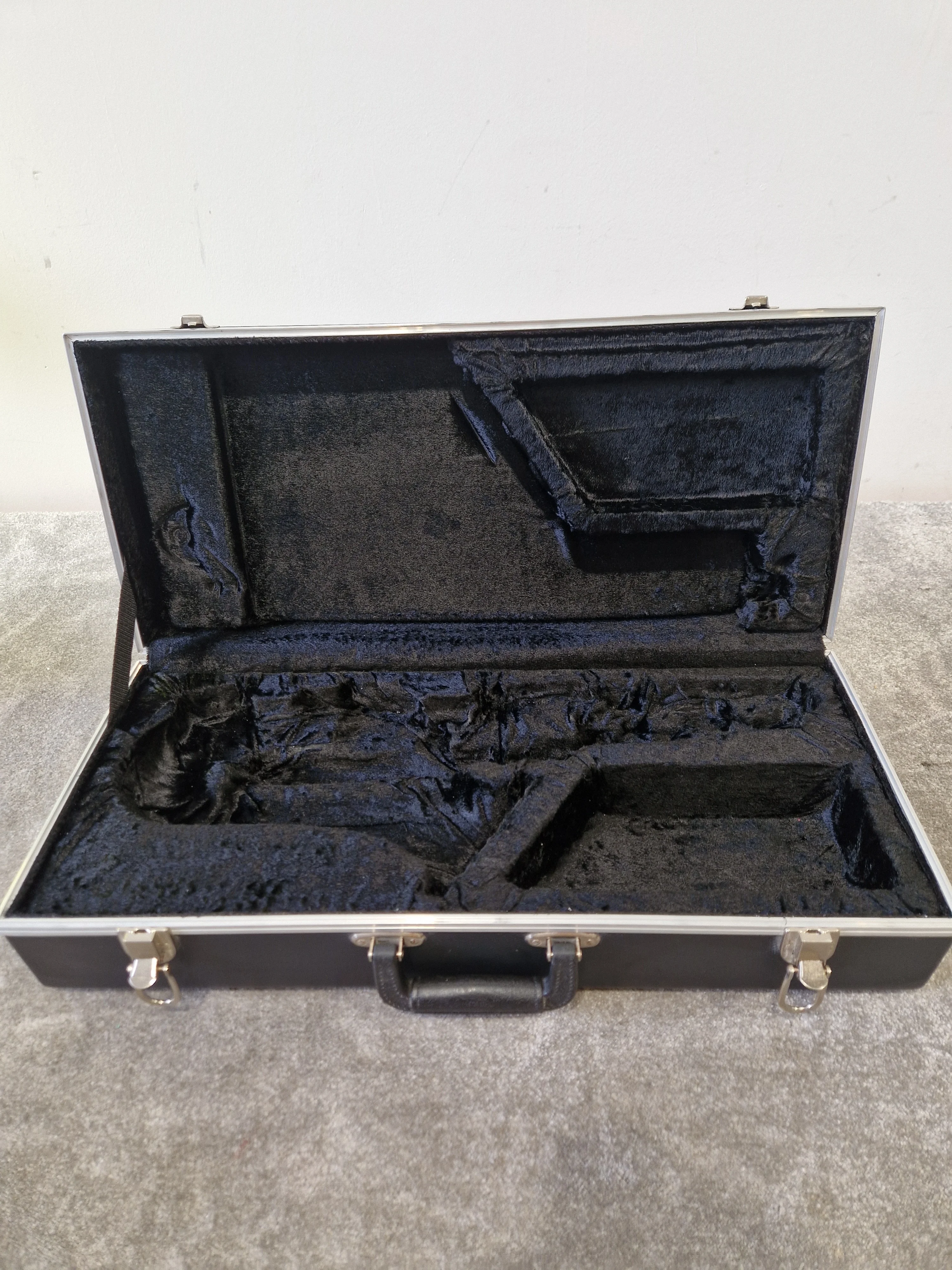 Amati AAS23 Alto Saxophone - Eb Key - Excellent w/ Hard Case & Strap - Image 10