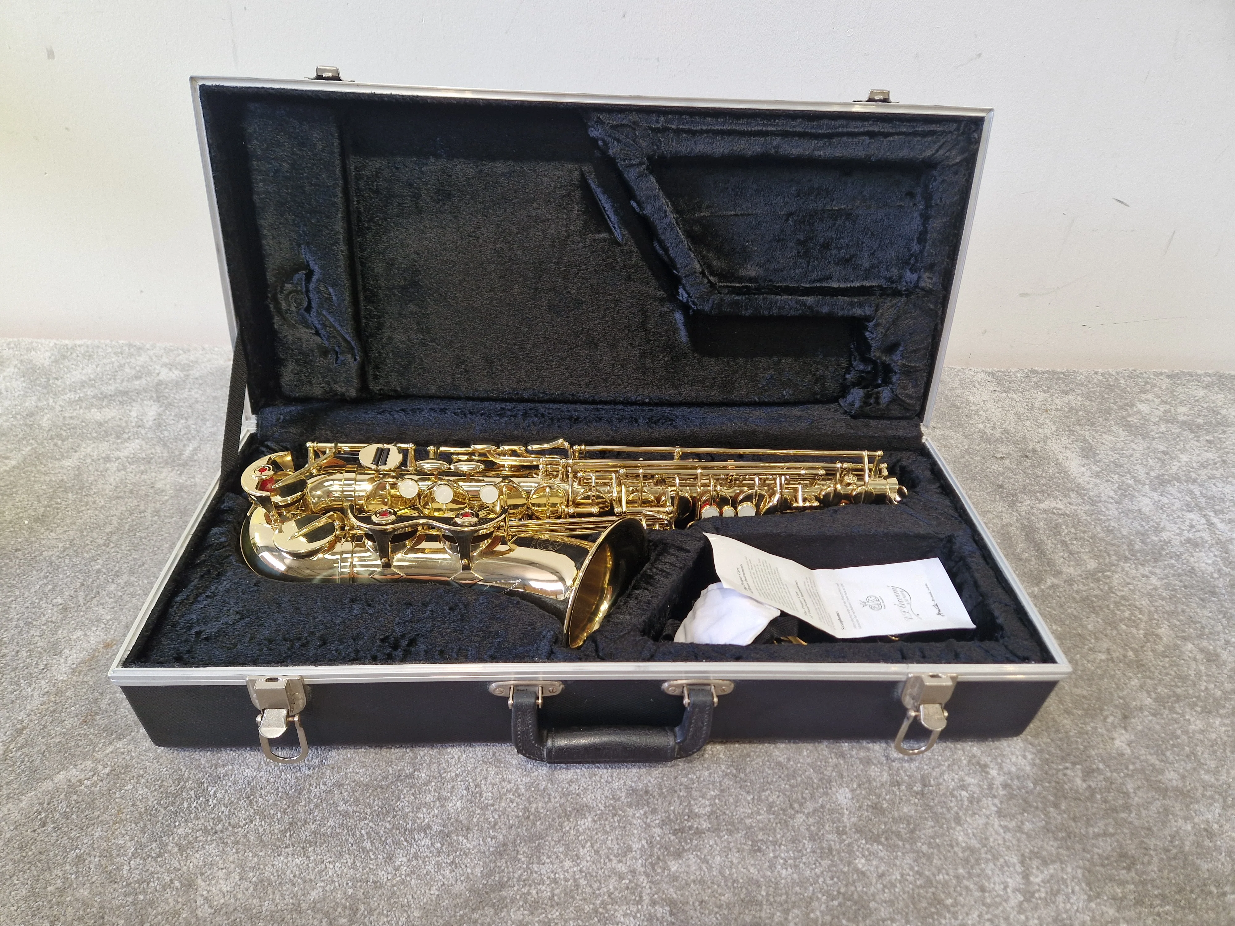 Amati AAS23 Alto Saxophone - Eb Key - Excellent w/ Hard Case & Strap - Image 11
