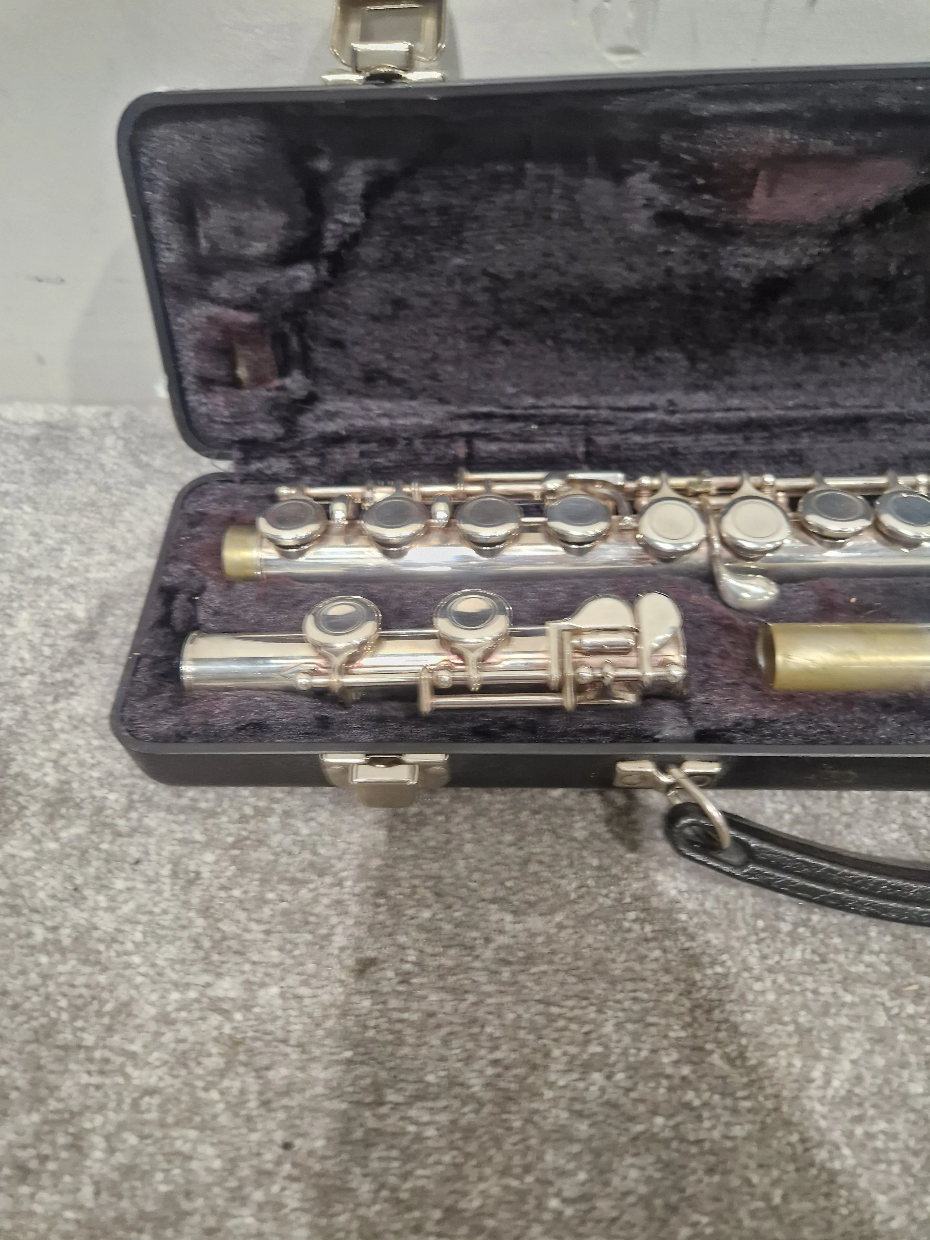 Amati Kraslice AFL212 - Flute - Silver Plated - Excellent w/ Hard Case & Manuals - Image 4