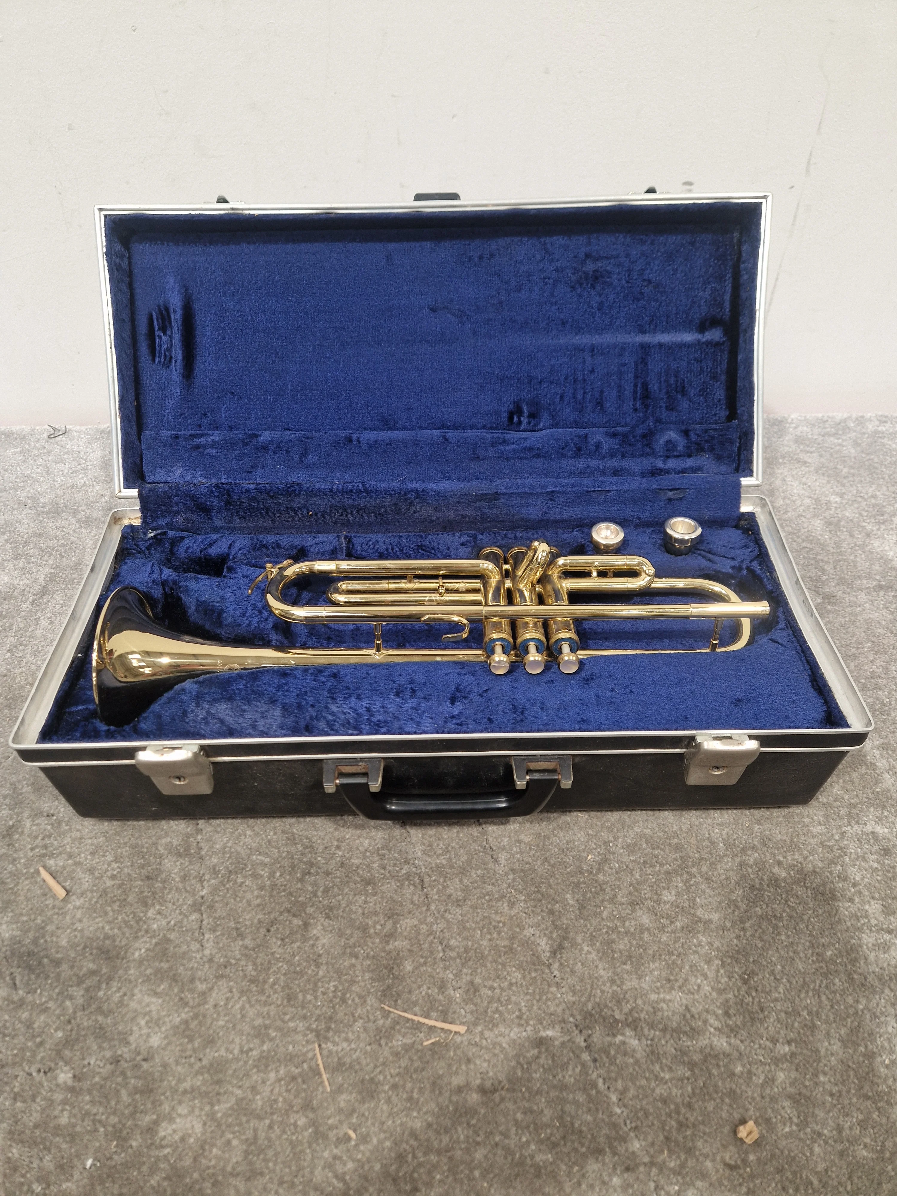 Amati Kraslice ATR 201 Trumpet - Bb Key, Gold Lacquer - Excellent w/ Hard Case - Image 3