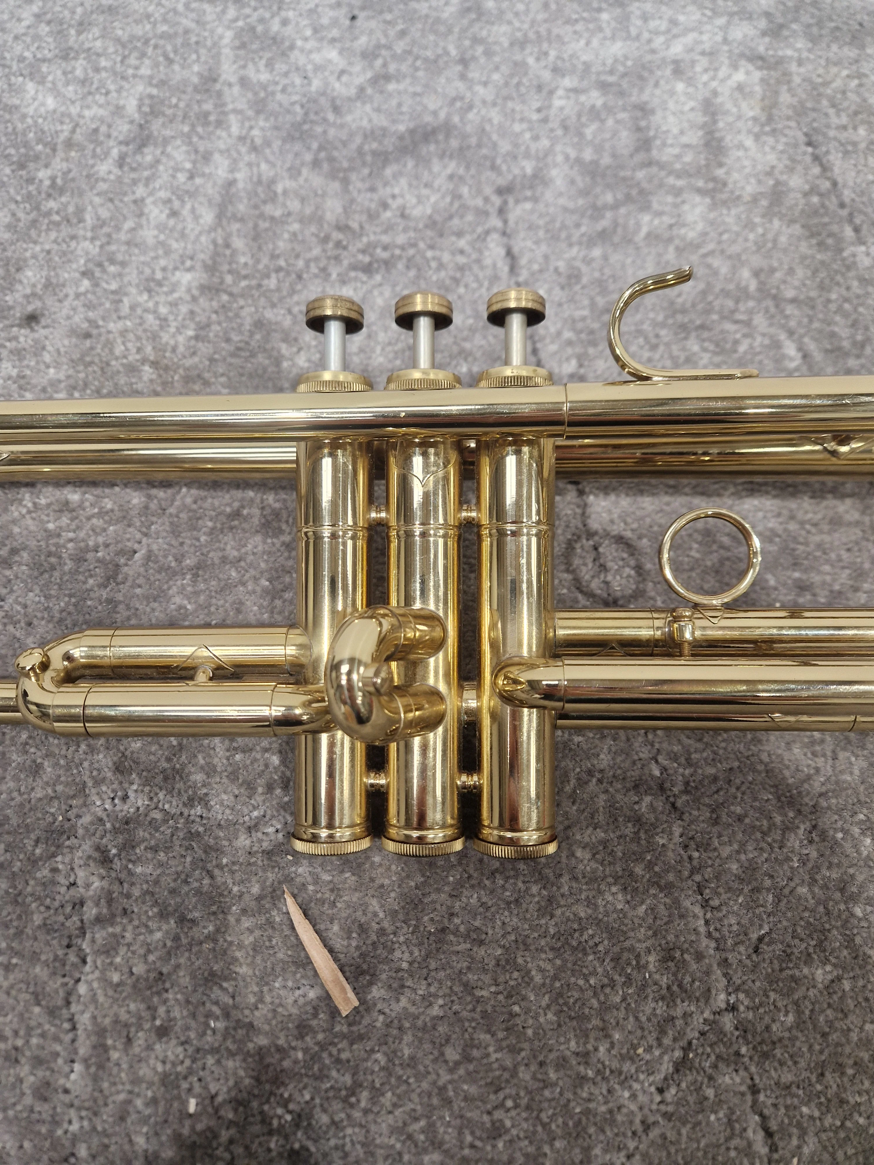 Amati Kraslice ATR 201 Trumpet - Bb Key, Gold Lacquer - Excellent w/ Hard Case - Image 7