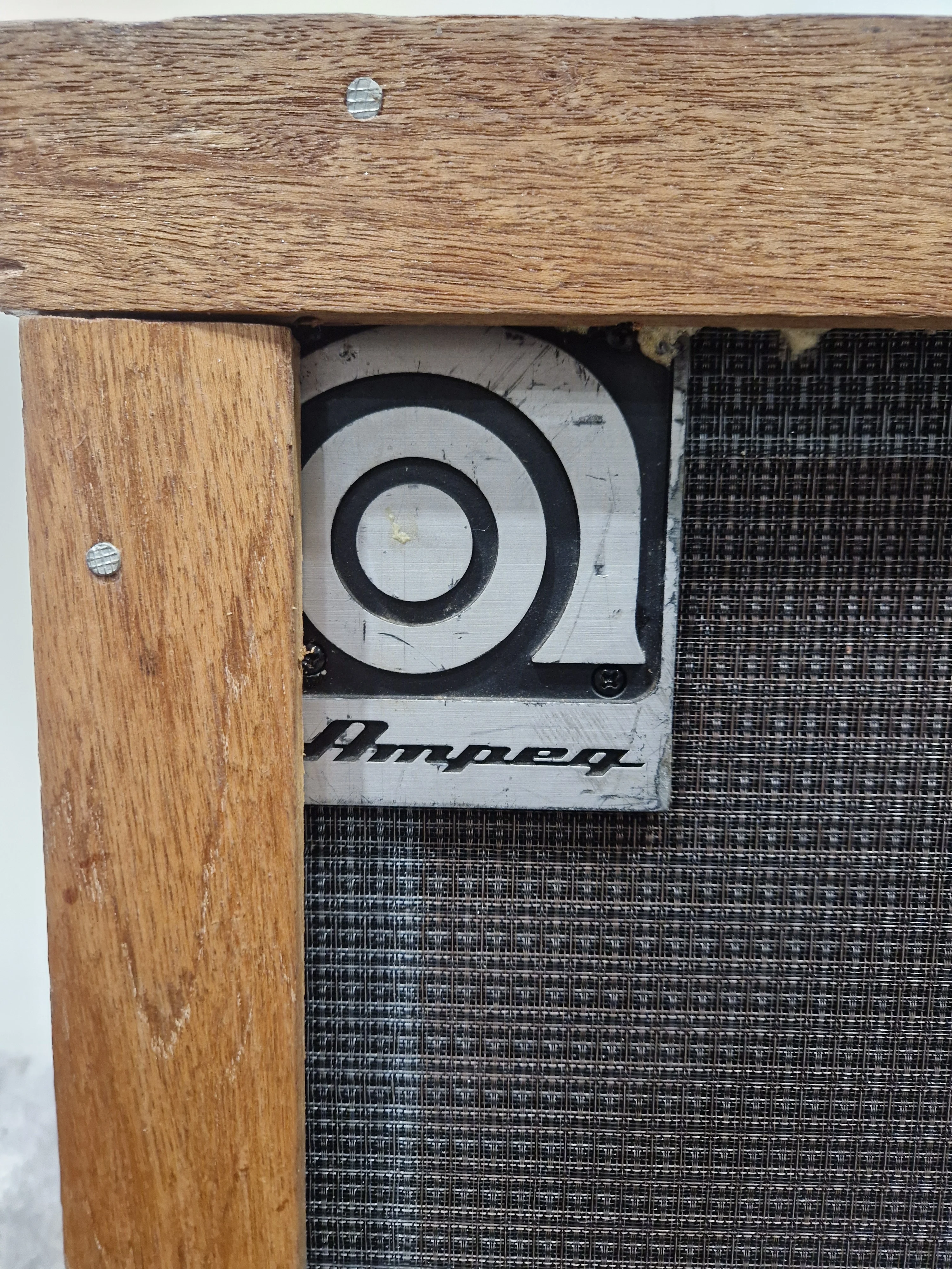 Ampeg B115E - Vintage Bass Speaker Cabinet - Modified, Wheel/On Side Cab - Fair - Image 18