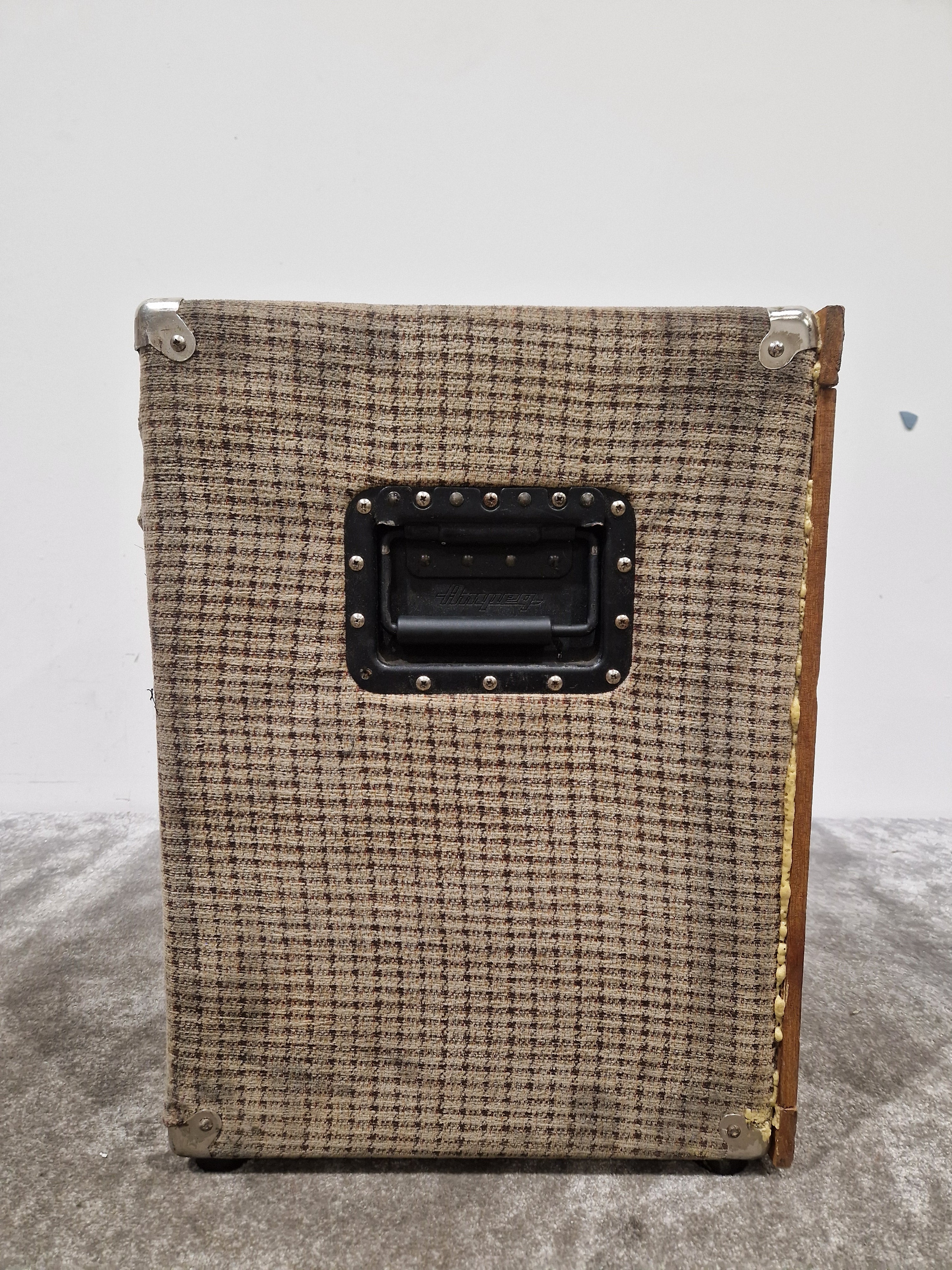 Ampeg B115E - Vintage Bass Speaker Cabinet - Modified, Wheel/On Side Cab - Fair - Image 23