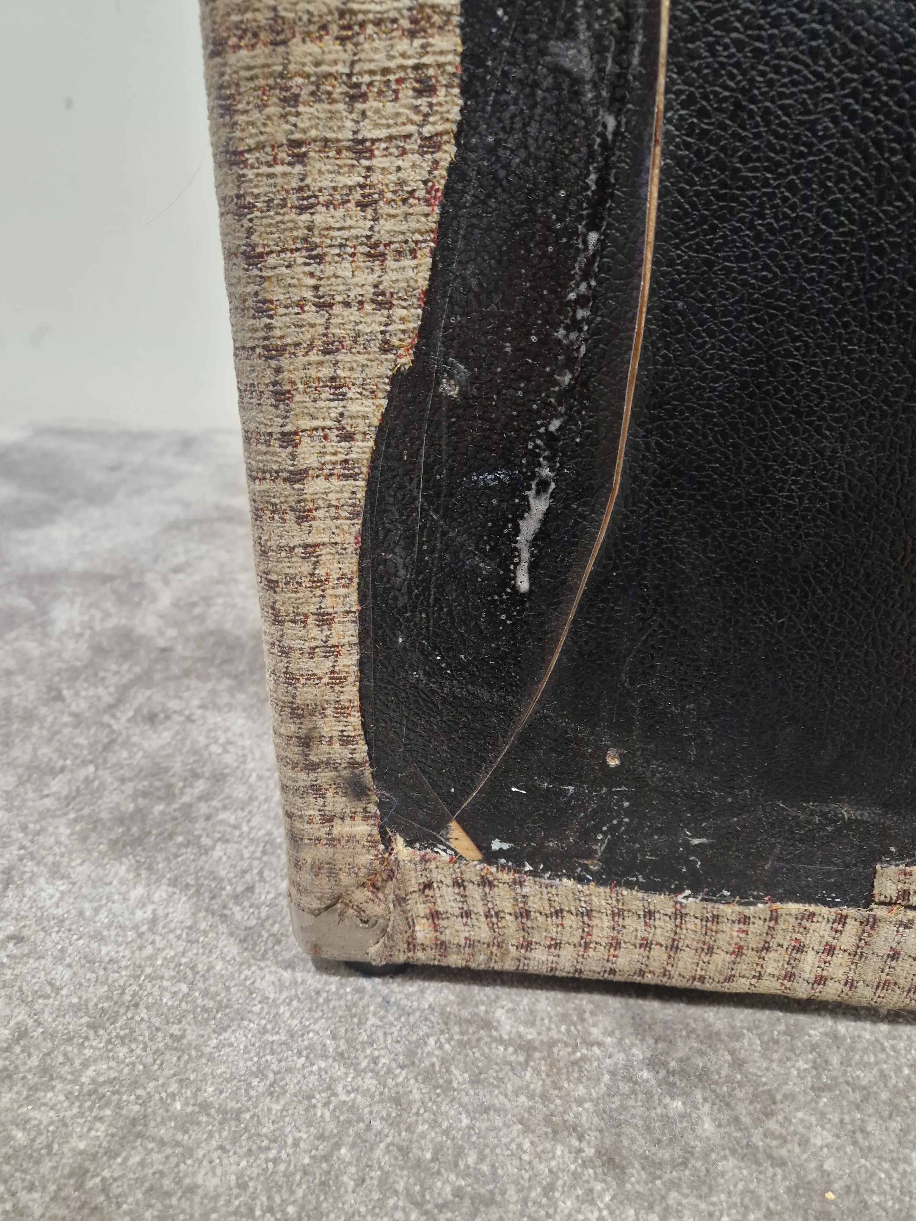 Ampeg B410HE - Modified With Fabric Layer Round Sides - Bass Cabinet - Good - Image 4