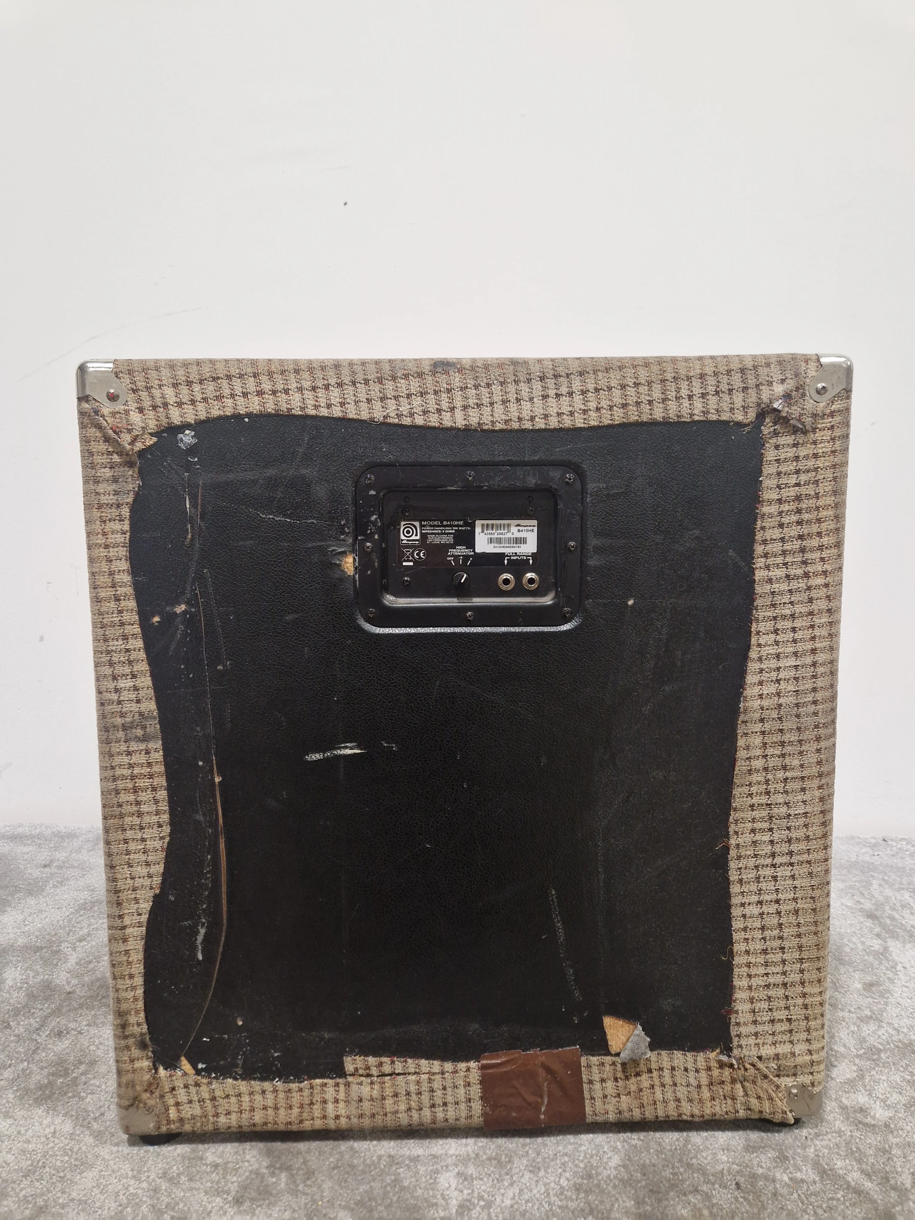 Ampeg B410HE - Modified With Fabric Layer Round Sides - Bass Cabinet - Good - Image 6