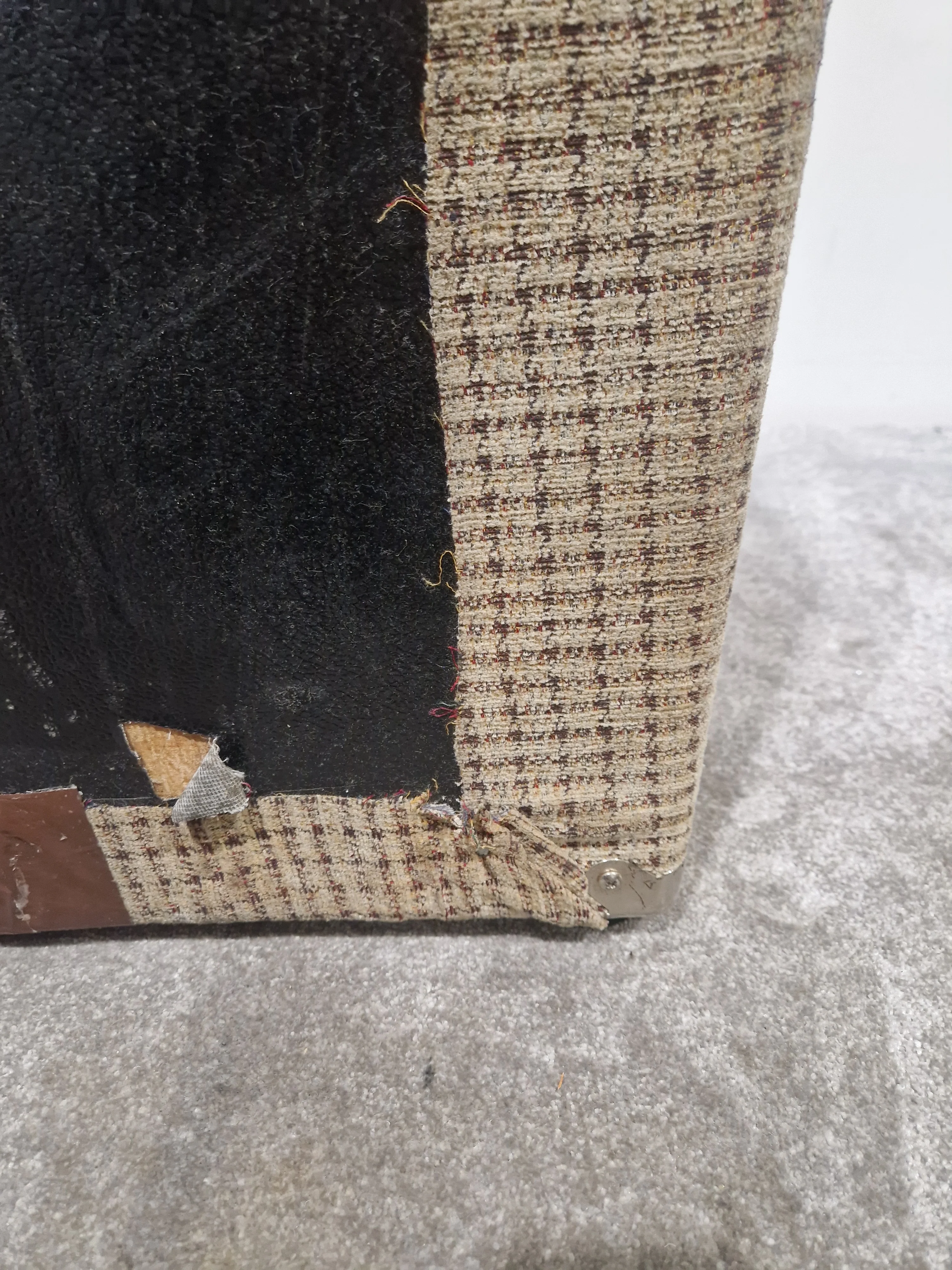 Ampeg B410HE - Modified With Fabric Layer Round Sides - Bass Cabinet - Good - Image 8