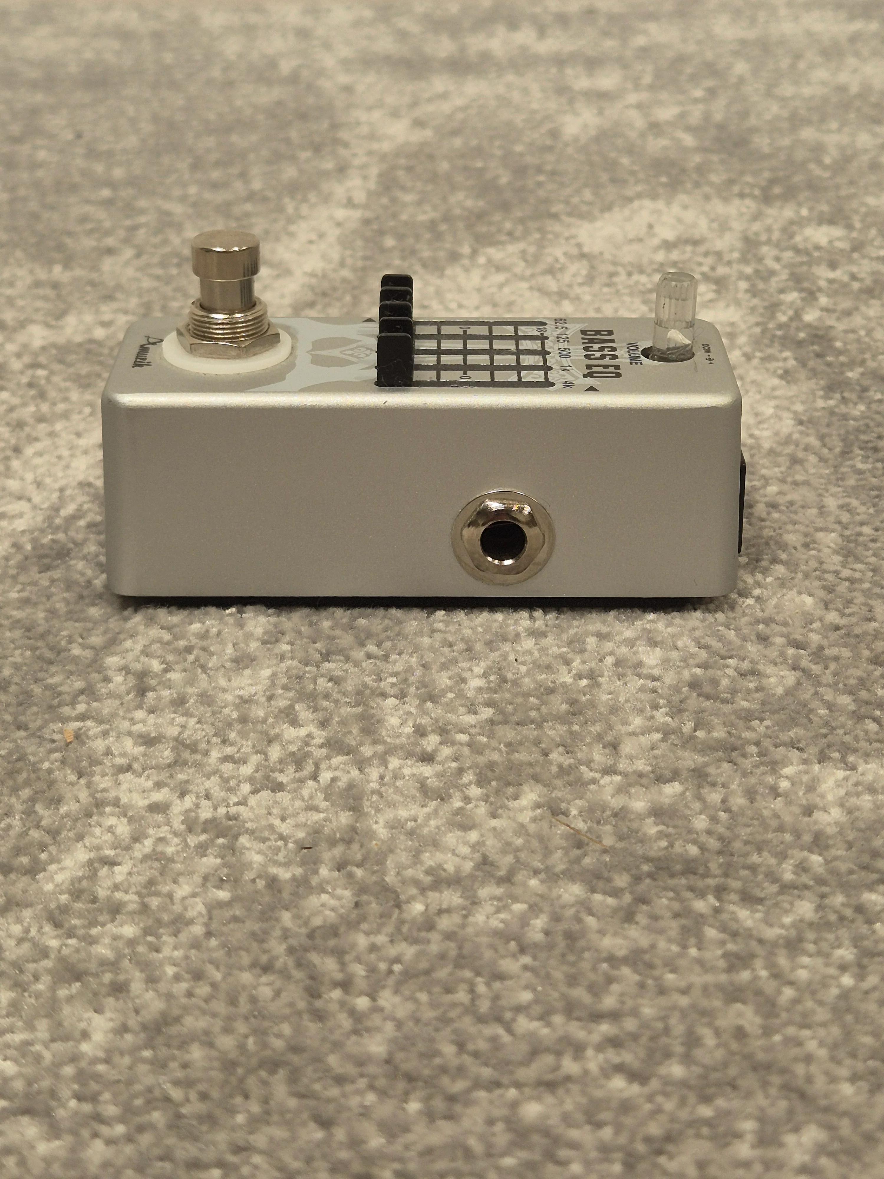 Amuzik Bass EQ Pedal - 5 Band - Precision Tone Control - Open Box New - Image 4