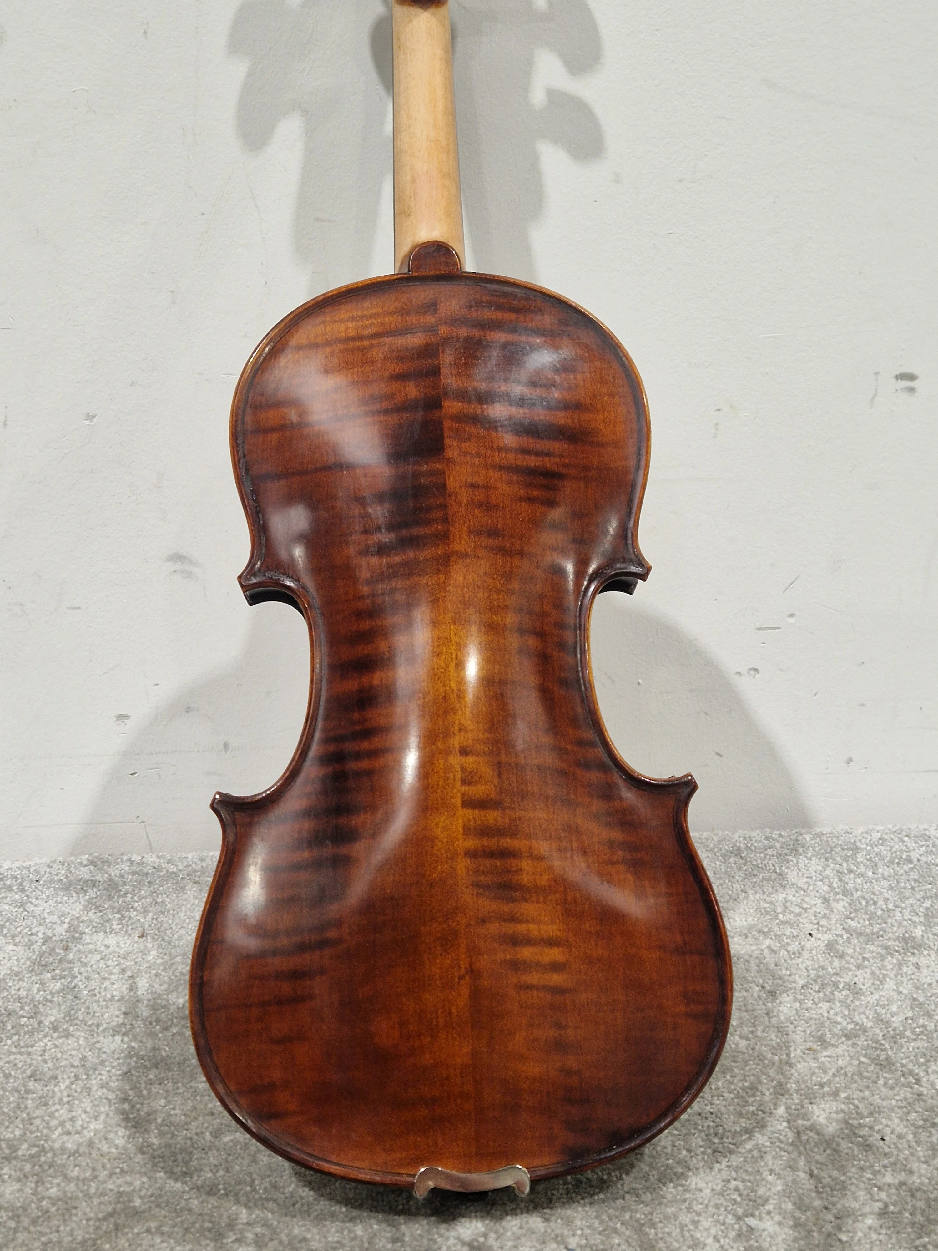 Andreas Eastman VL305 4/4 Violin - Antiqued Finish - Violin - Like New w/ Hard Case & bow - Image 11
