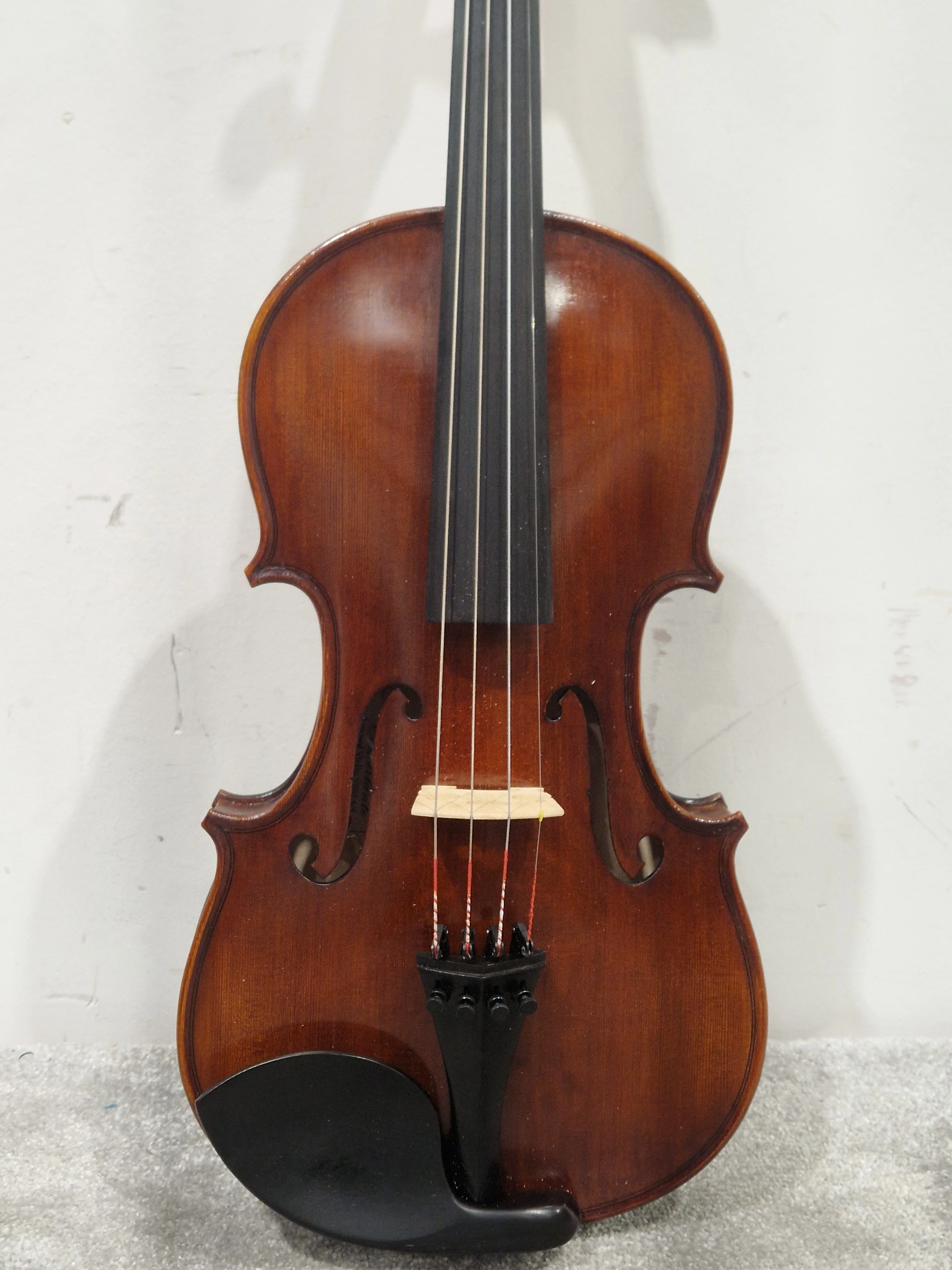 Andreas Eastman VL305 4/4 Violin - Antiqued Finish - Violin - Like New w/ Hard Case & bow - Image 2