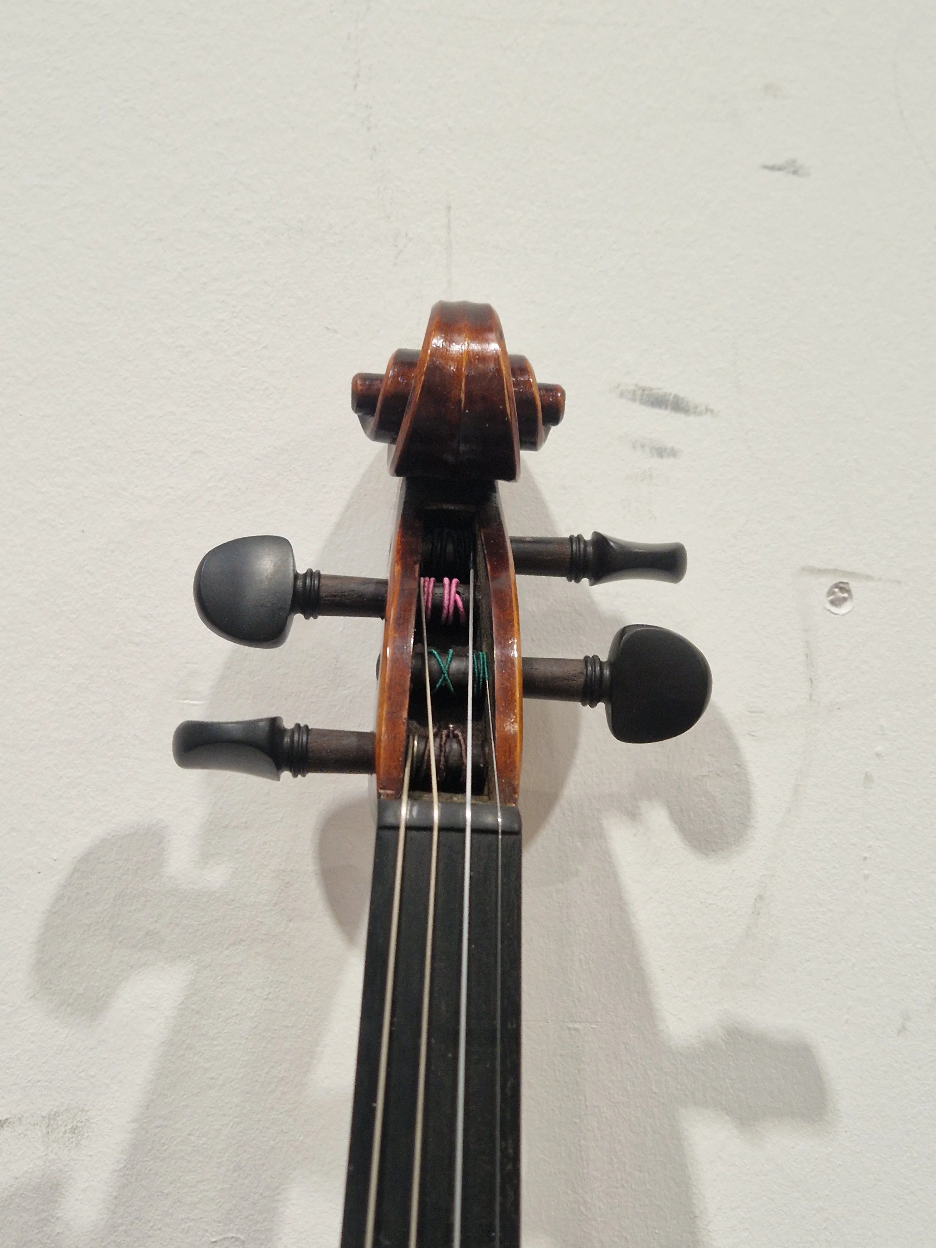 Andreas Eastman VL305 4/4 Violin - Antiqued Finish - Violin - Like New w/ Hard Case & bow - Image 6