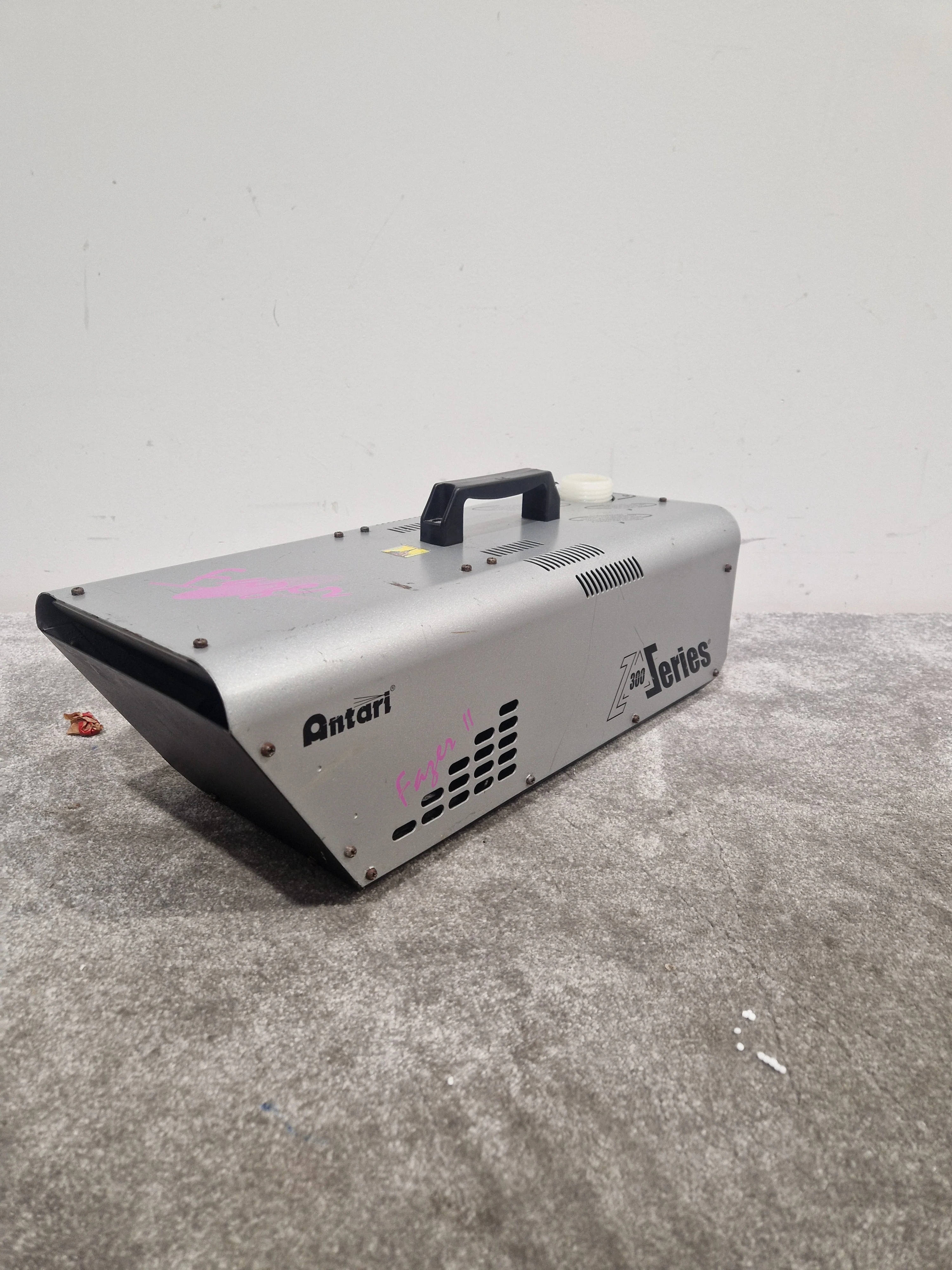 Antari Fagen 2 Z 300 Series - Fog Machine - Spares or Repair w/ Remote Control & Power Supply - Image 2