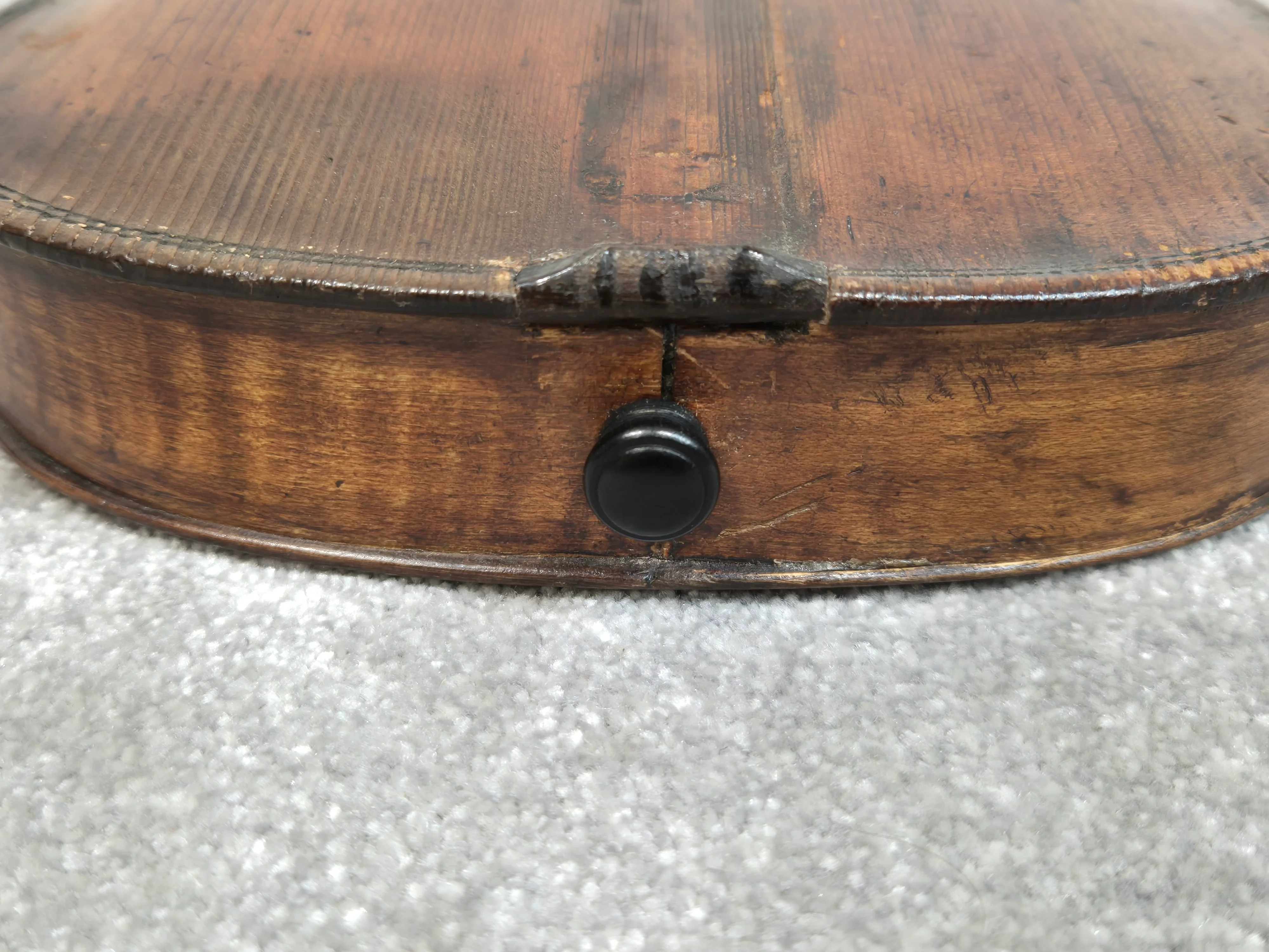 Antique Lion Head Violin - No Sound Post w/ Hard Case - Vintage - Image 11