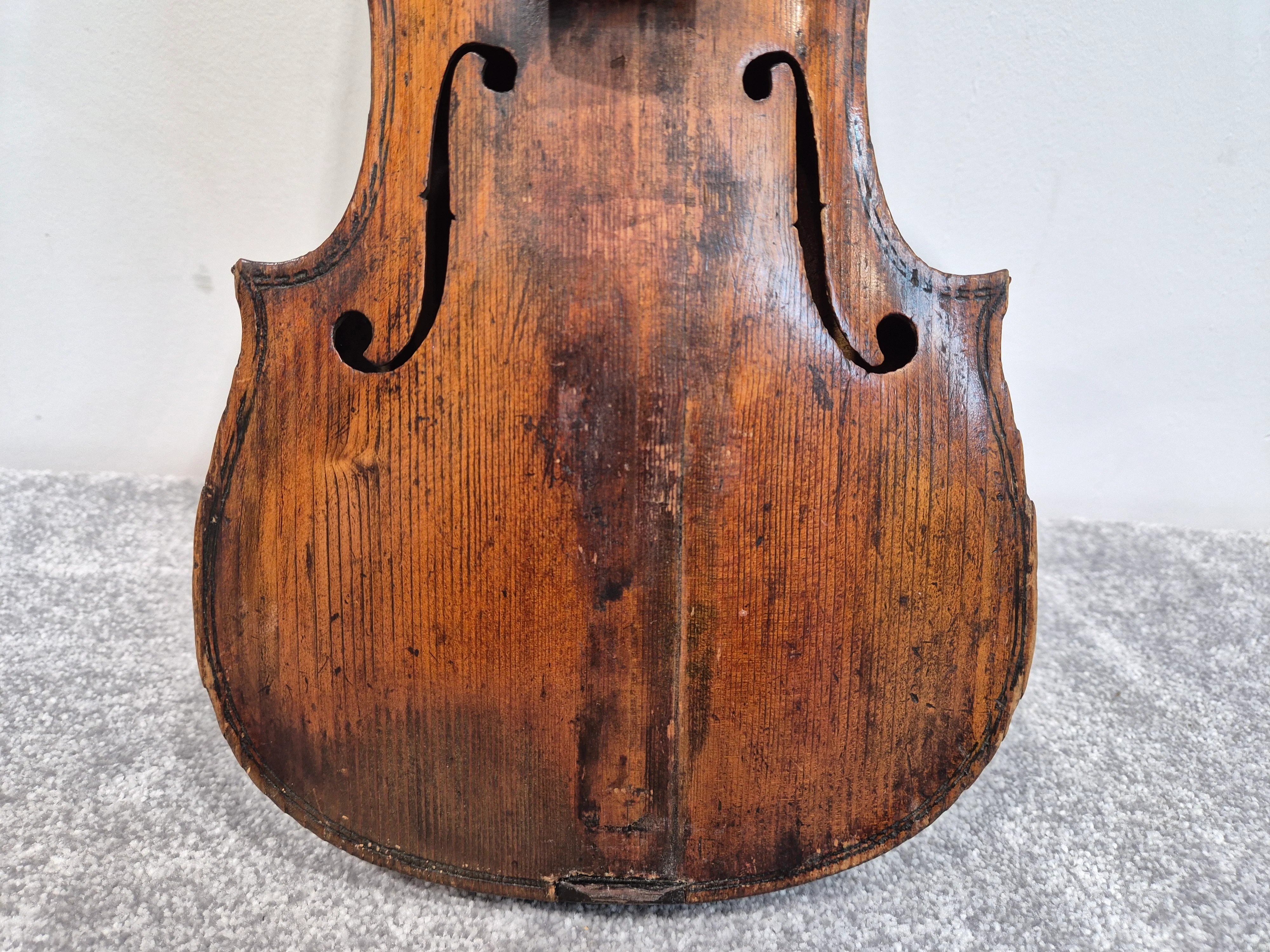 Antique Lion Head Violin - No Sound Post w/ Hard Case - Vintage - Image 2