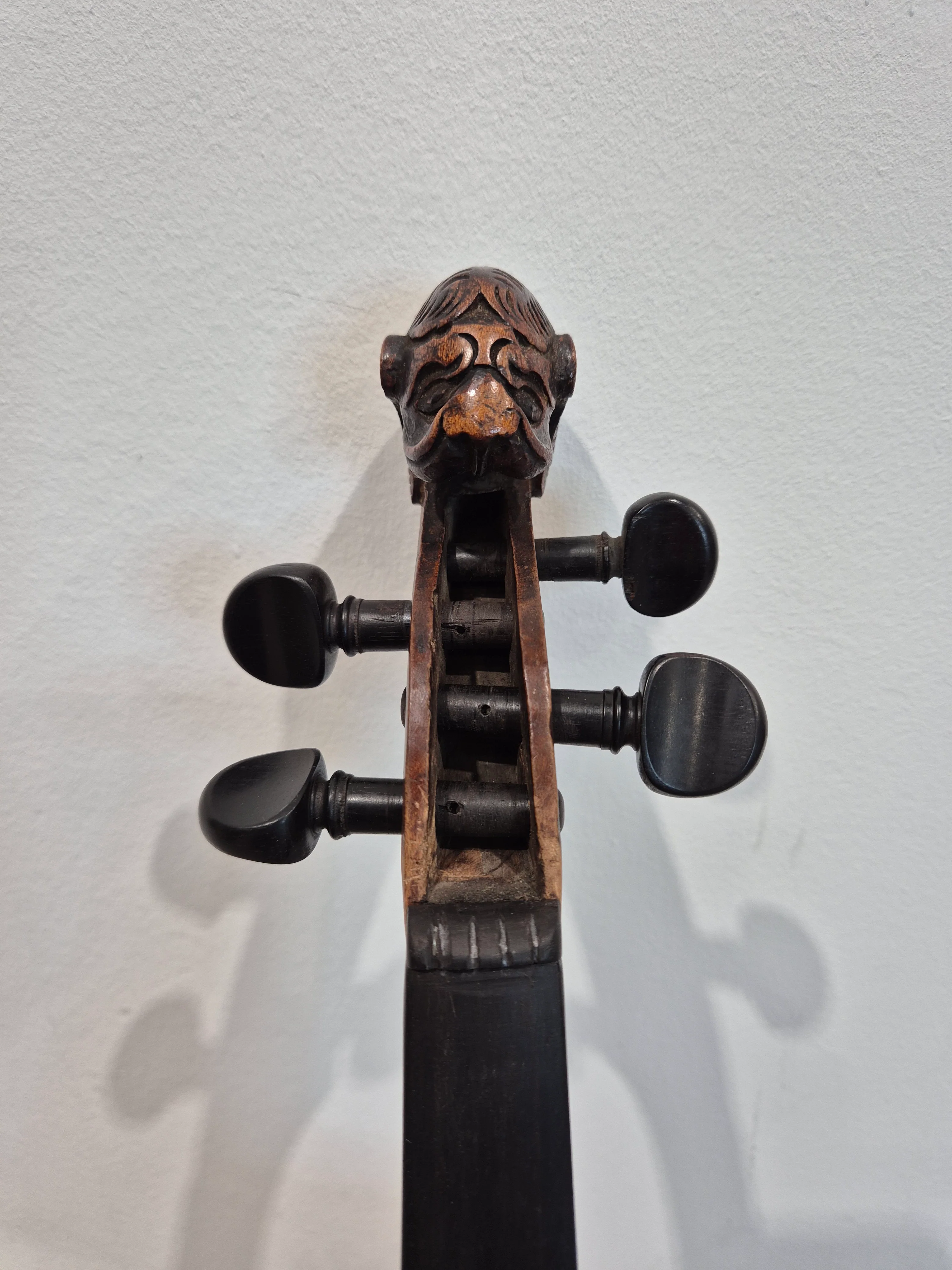 Antique Lion Head Violin - No Sound Post w/ Hard Case - Vintage - Image 7
