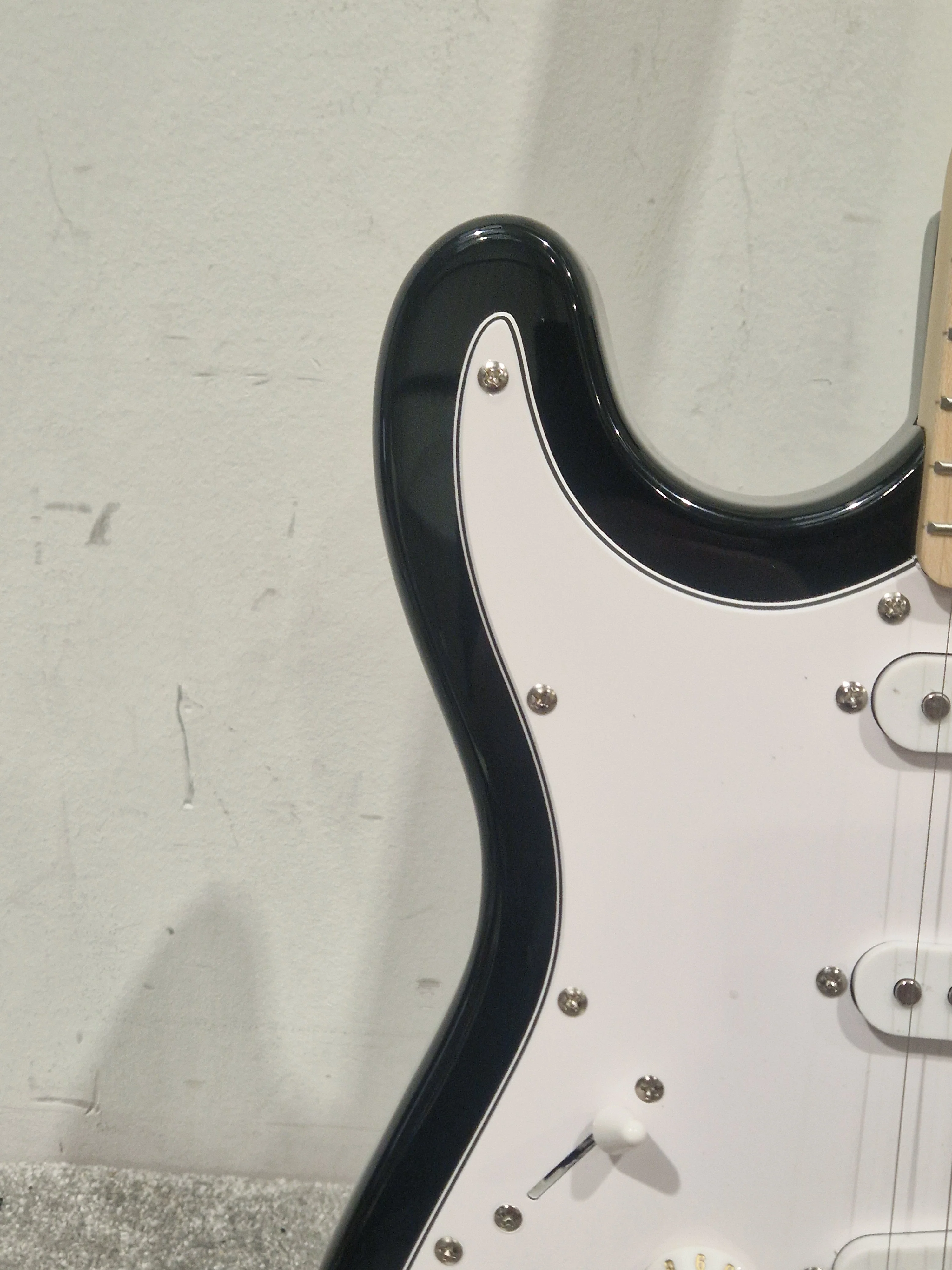 Antiquity Mini ST Left Handed Electric Guitar - Excellent w/ Strap - Image 6