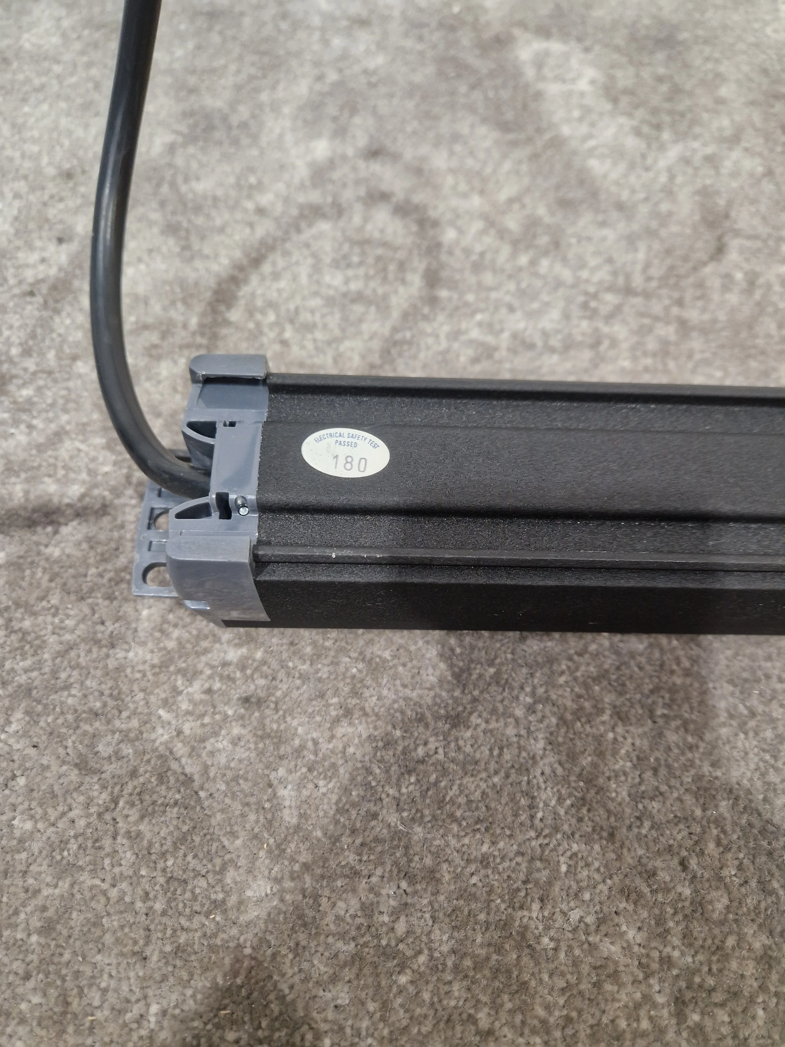 Aphel Limited MM3 19 Inch 3 Metres SWN-5W N Extension Lead 5 Gang - Heavy-Duty Power Strip - Excellent - Image 11