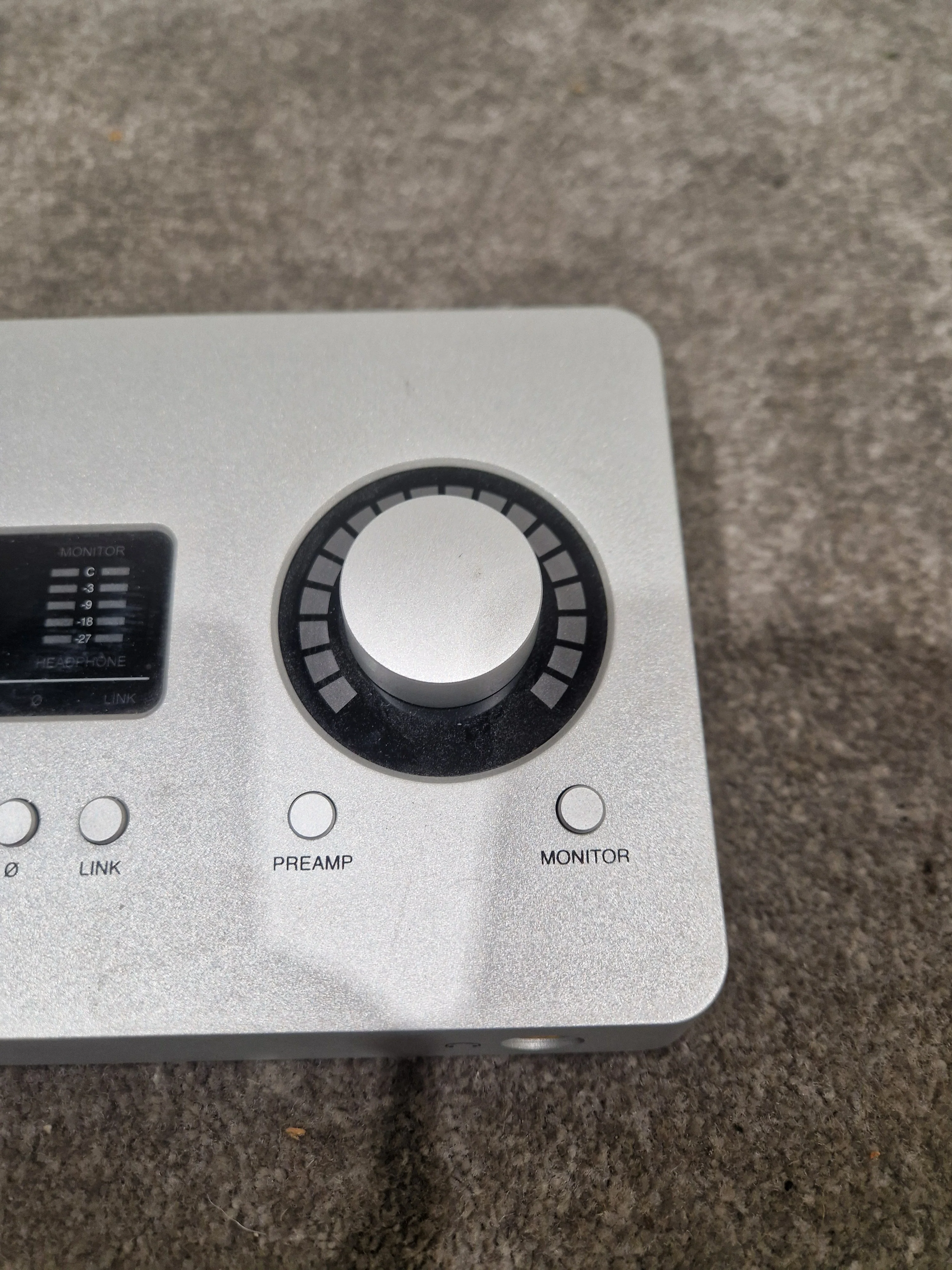 Apollo Solo Thunderbolt 3 Heritage Edition Audio Interface - Unison Preamps - Excellent w/ Original Box & Power Cable - Image 8