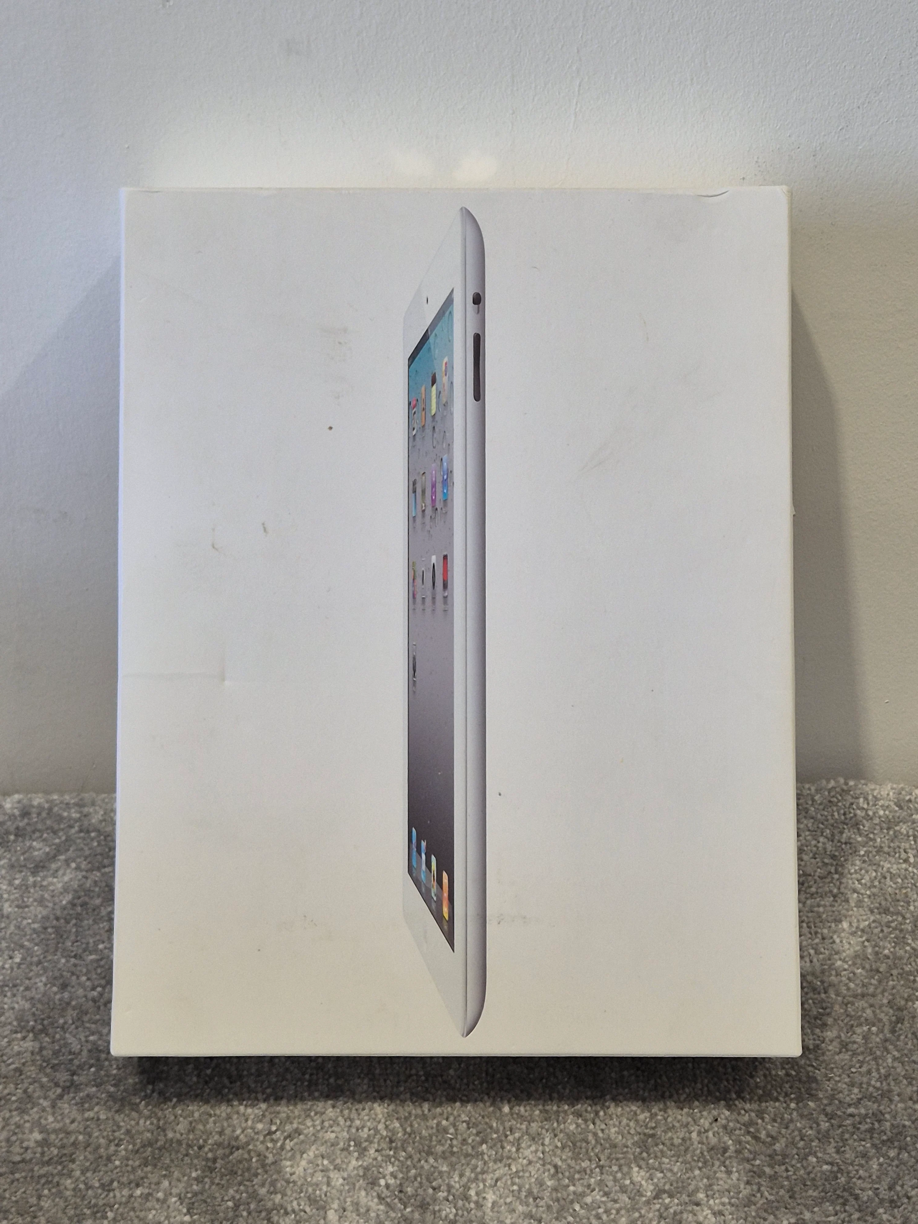 Apple iPad 2nd Gen - 9.7-inch 32GB w/ Original Box - Image 5