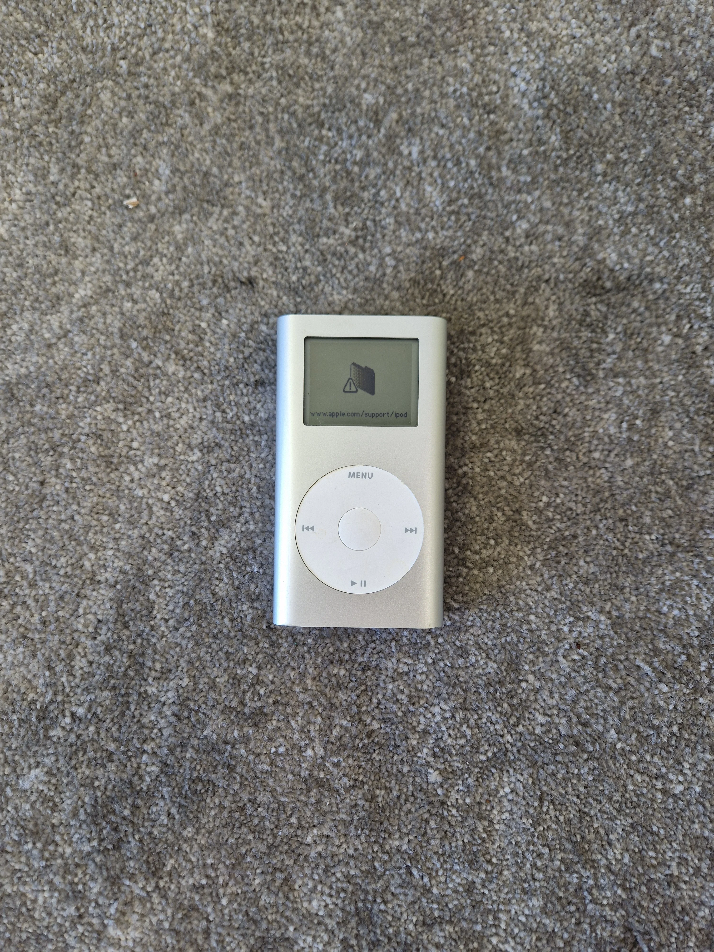 Apple iPod Mini 6GB – Click Wheel, Vintage MP3 Player - Spares or Repair - Image 4
