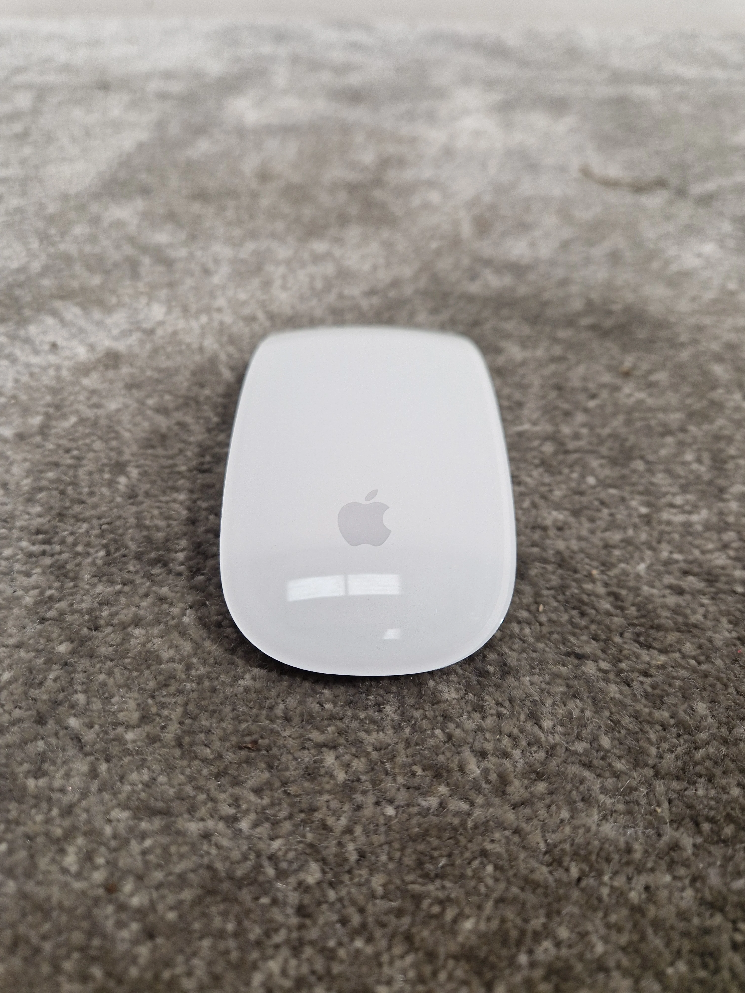 Apple Magic Mouse - Wireless Mouse - White - Excellent - Image 2