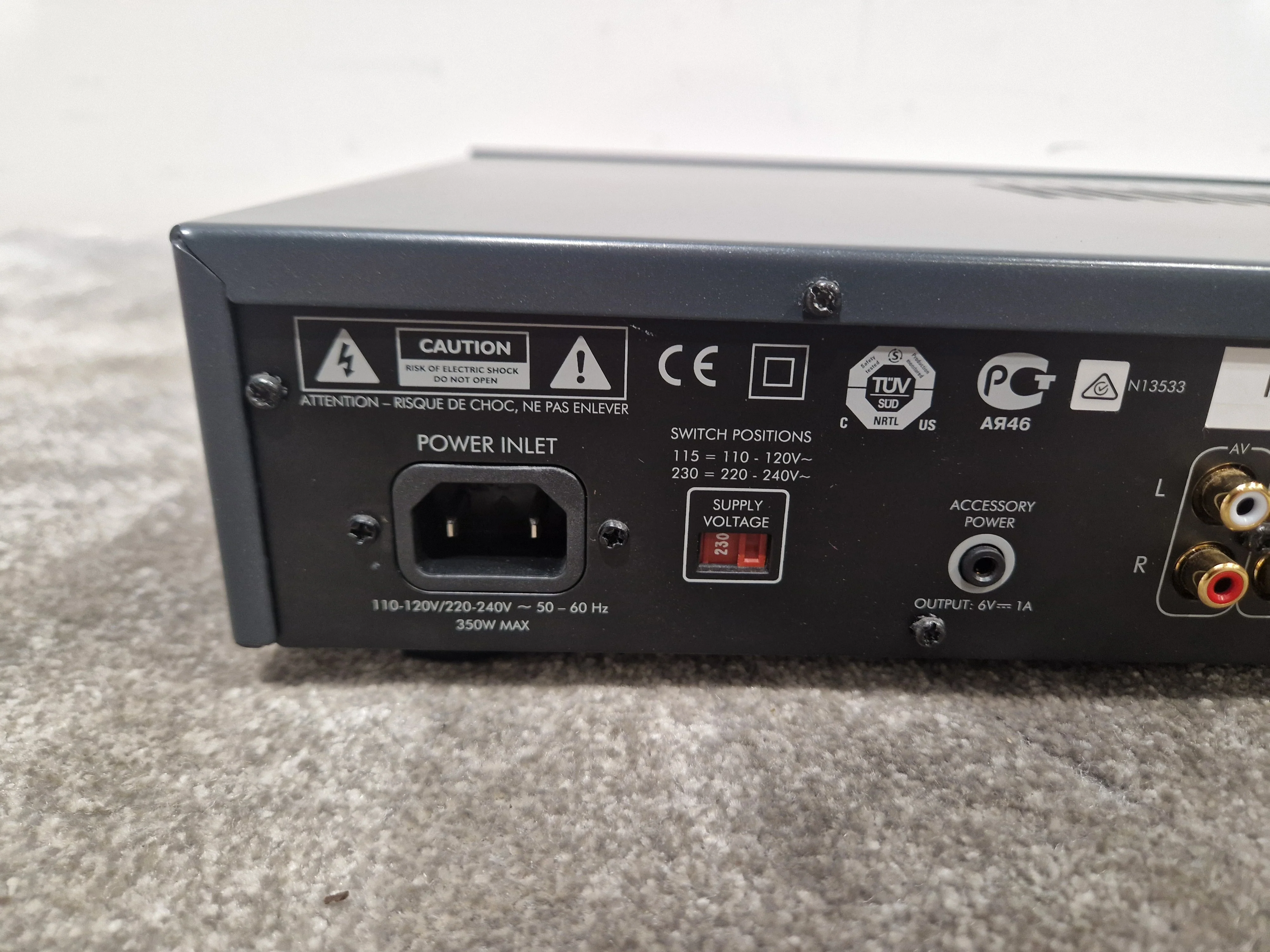Arcam FMJ A19 Integrated Amplifier - 200W per Channel, Class G Technology - Excellent w/ Original Box & Power Supply & remote control - Image 13