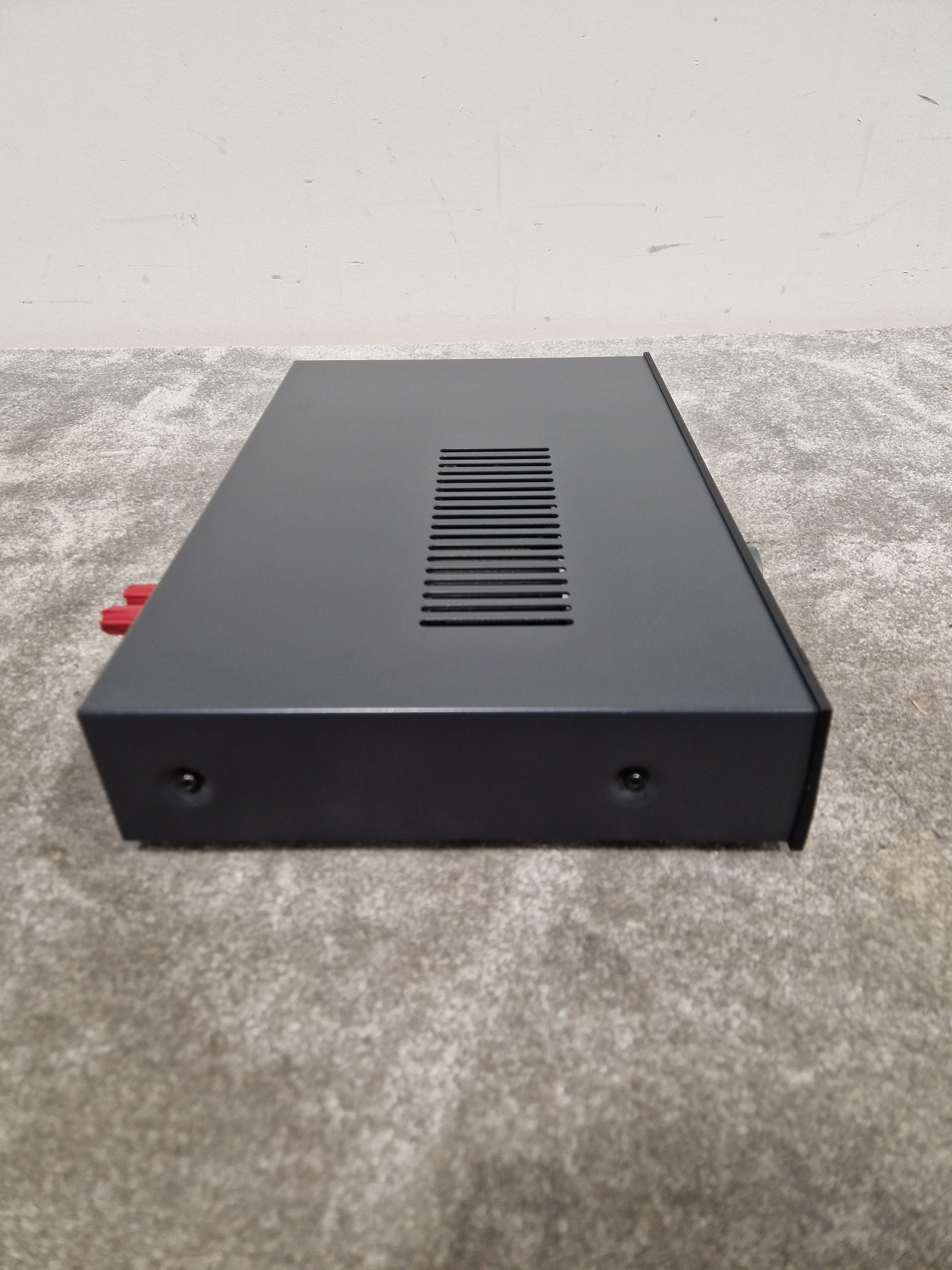Arcam FMJ A19 Integrated Amplifier - 200W per Channel, Class G Technology - Excellent w/ Original Box & Power Supply & remote control - Image 4