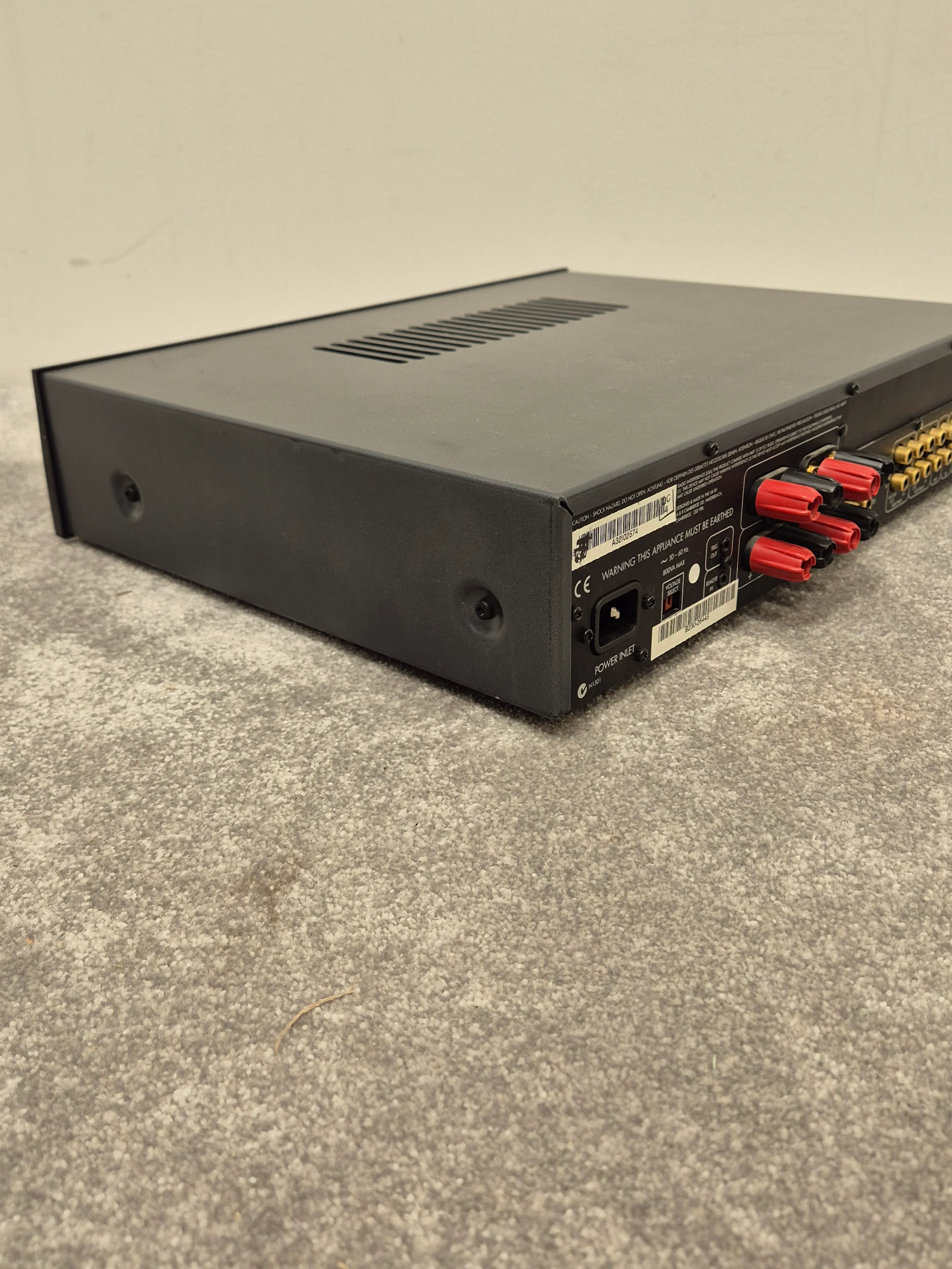 Arcam FMJ A32 - Integrated Amplifier - Image 10