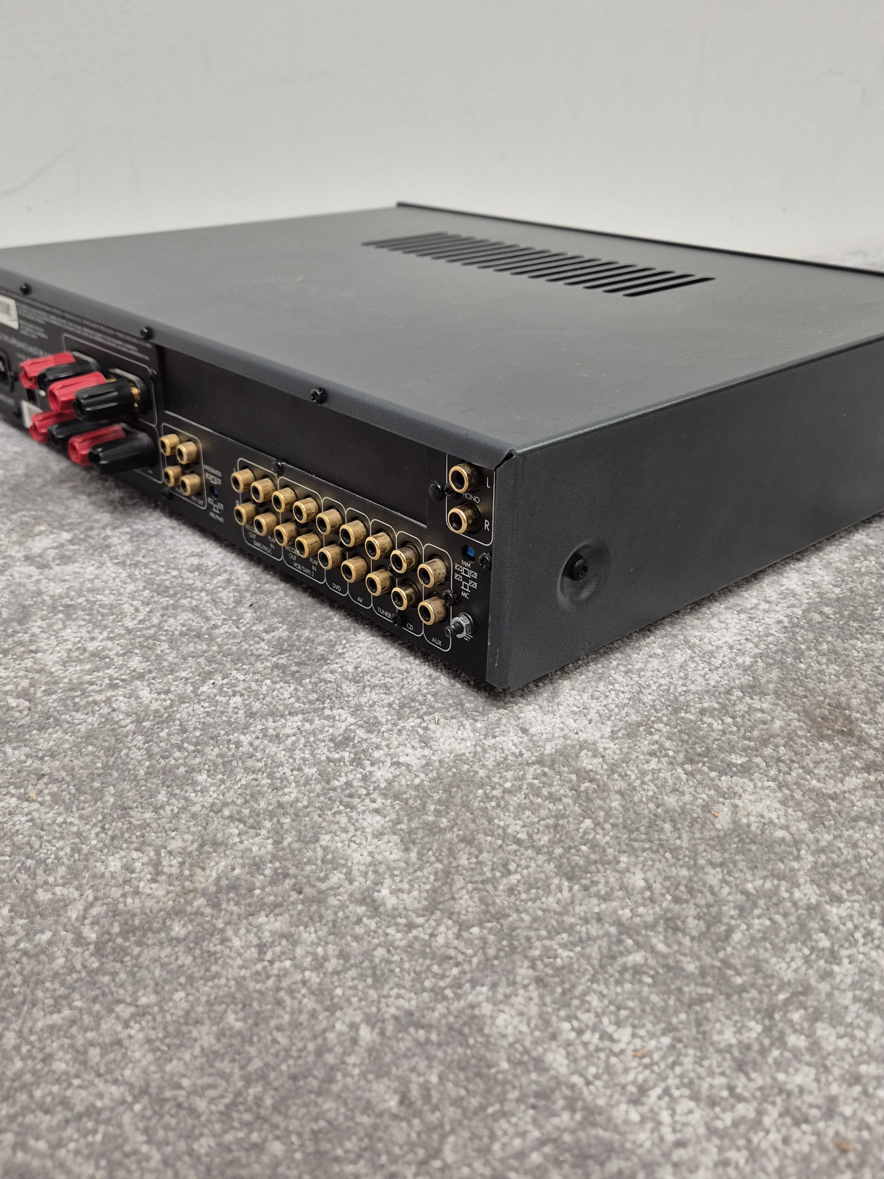 Arcam FMJ A32 - Integrated Amplifier - Image 6