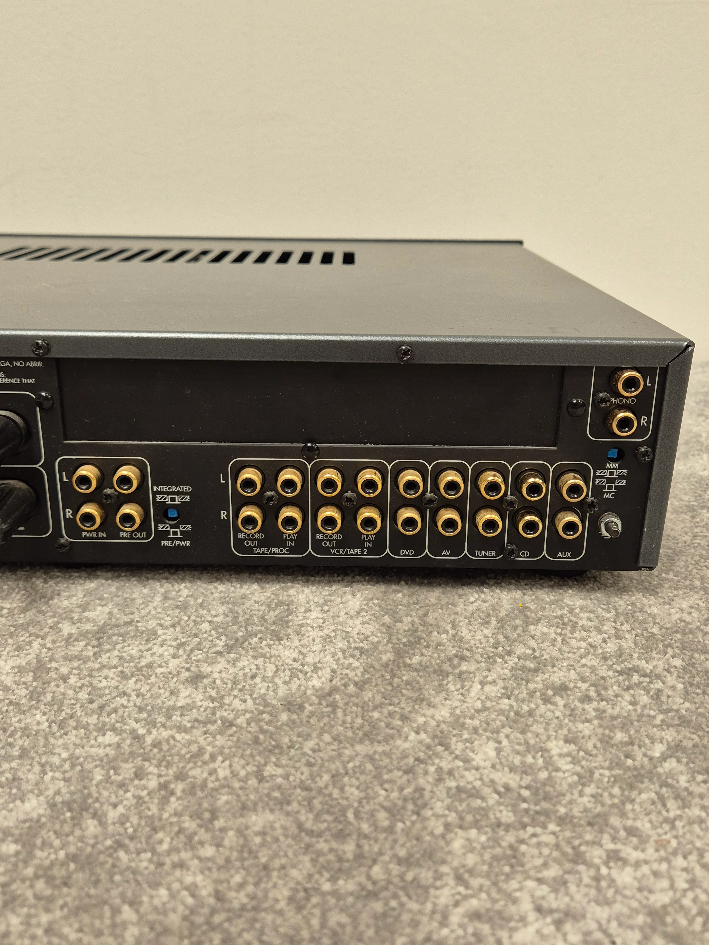 Arcam FMJ A32 - Integrated Amplifier - Image 9