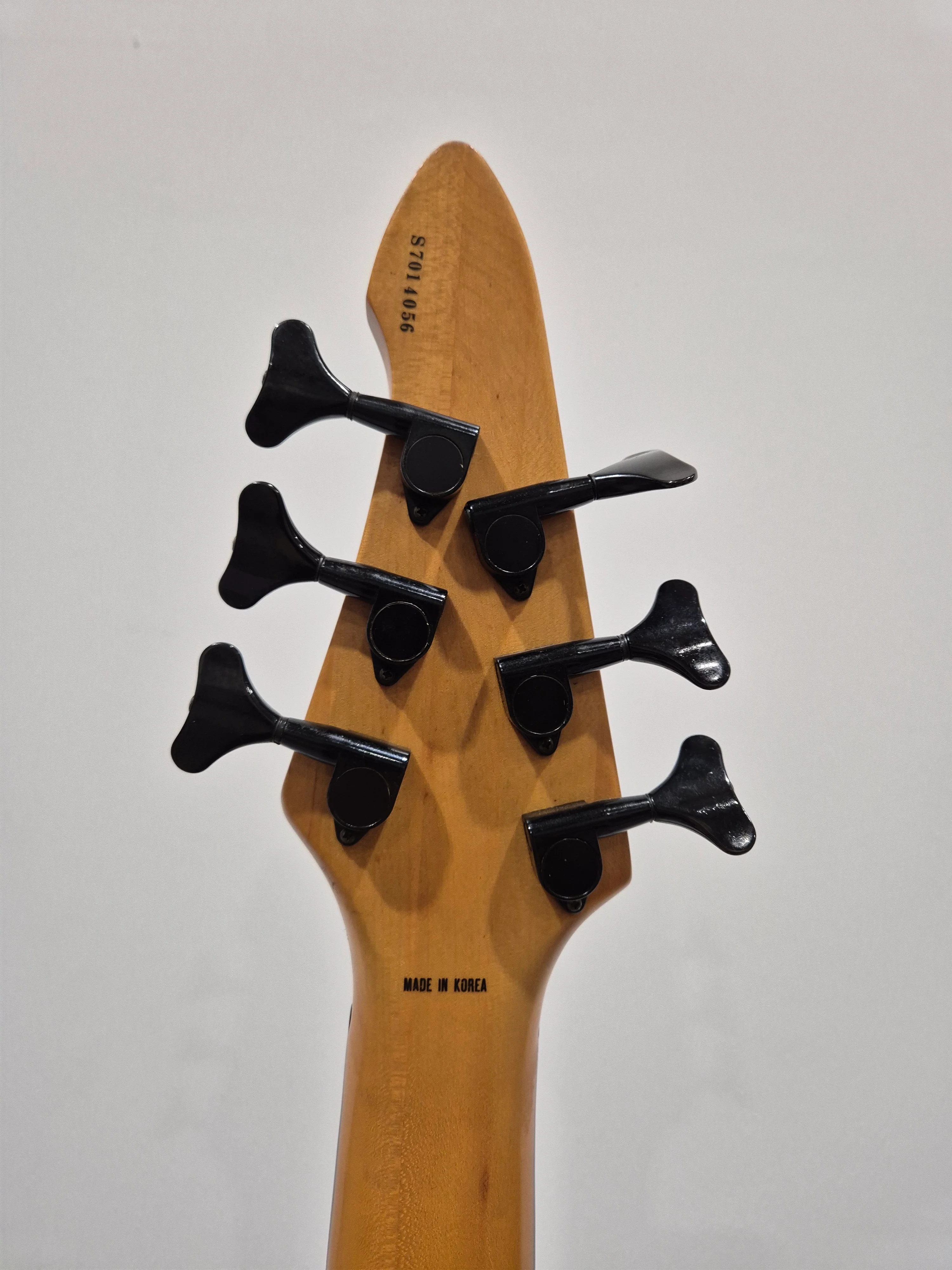 Aria Pro II 6 String Avante 24 Fret Electric Bass Guitar - Black - Image 7