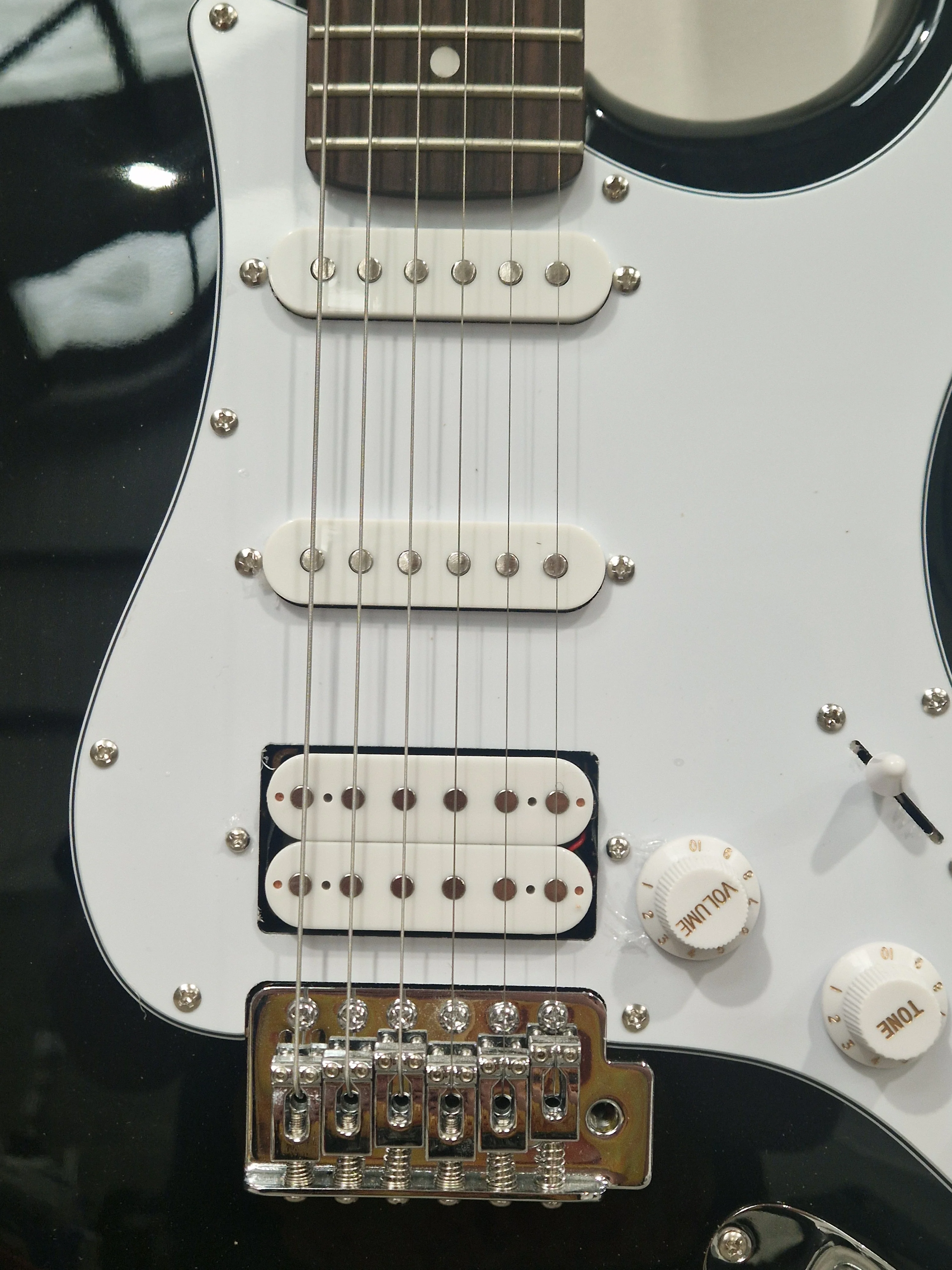 Aria Pro II STG-004 Electric Guitar – SSH Pickup Layout & Maple Neck – Mint - Image 5