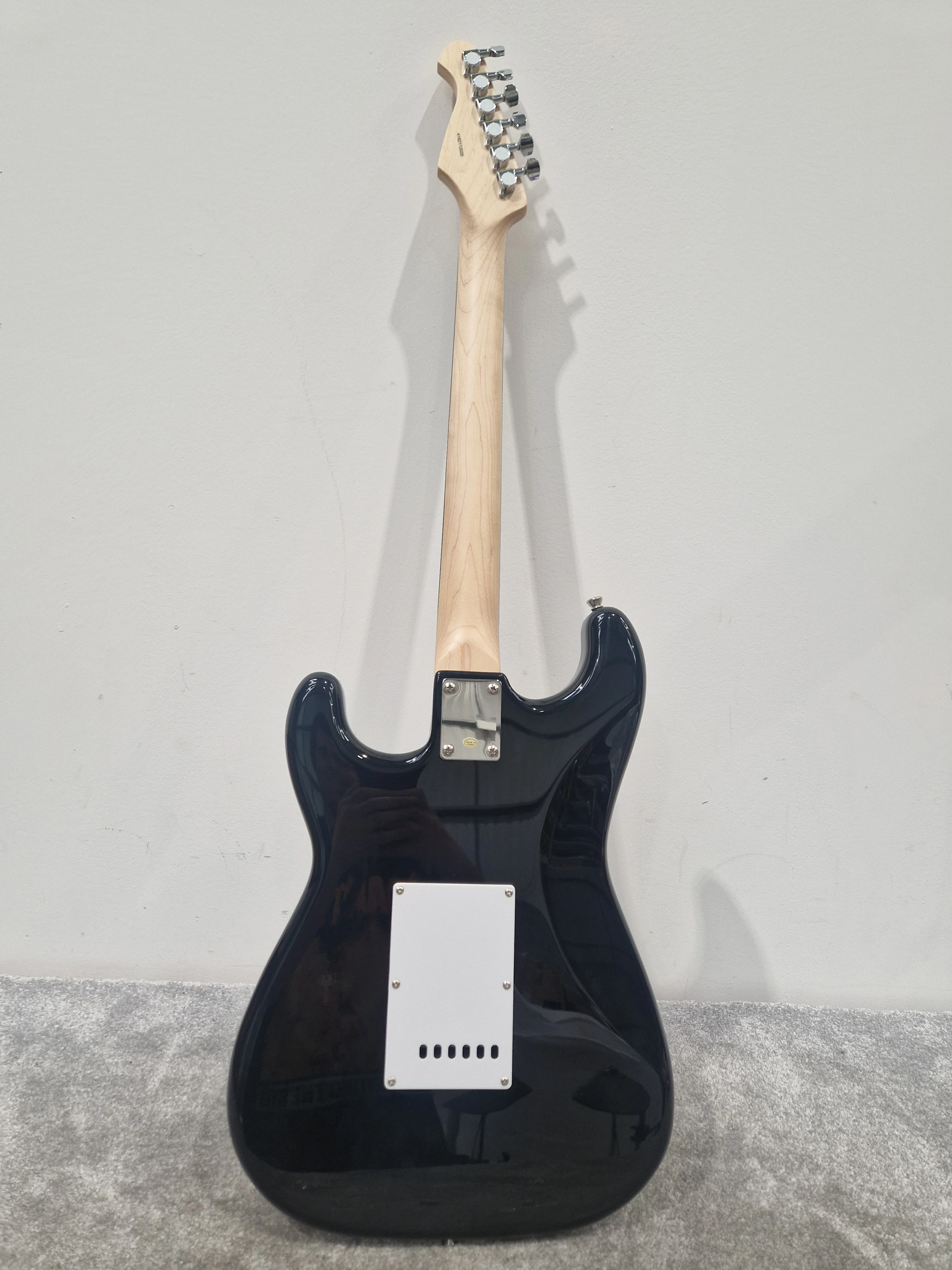Aria Pro II STG-004 Electric Guitar – SSH Pickup Layout & Maple Neck – Mint - Image 6