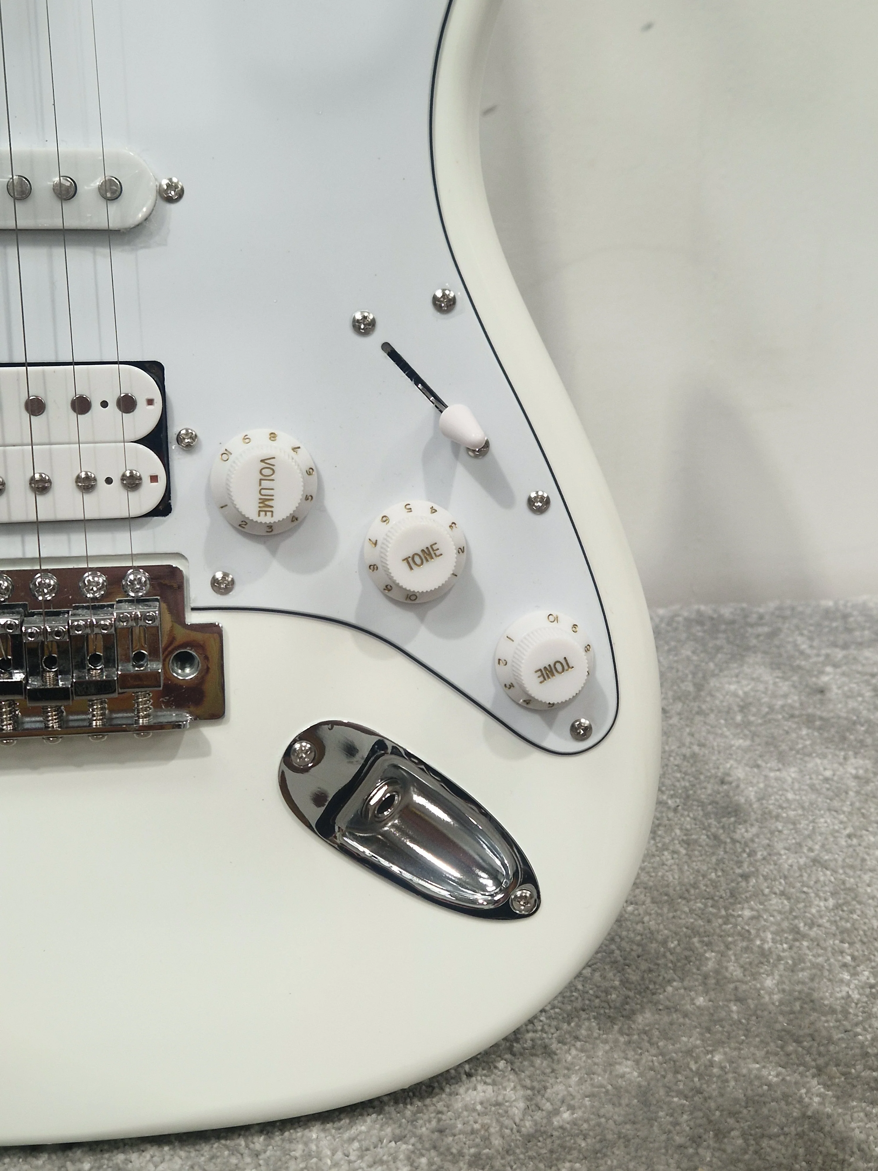 Aria Pro II STG-004 Electric Guitar – SSH Pickup Layout & Maple Neck – Mint - Image 6
