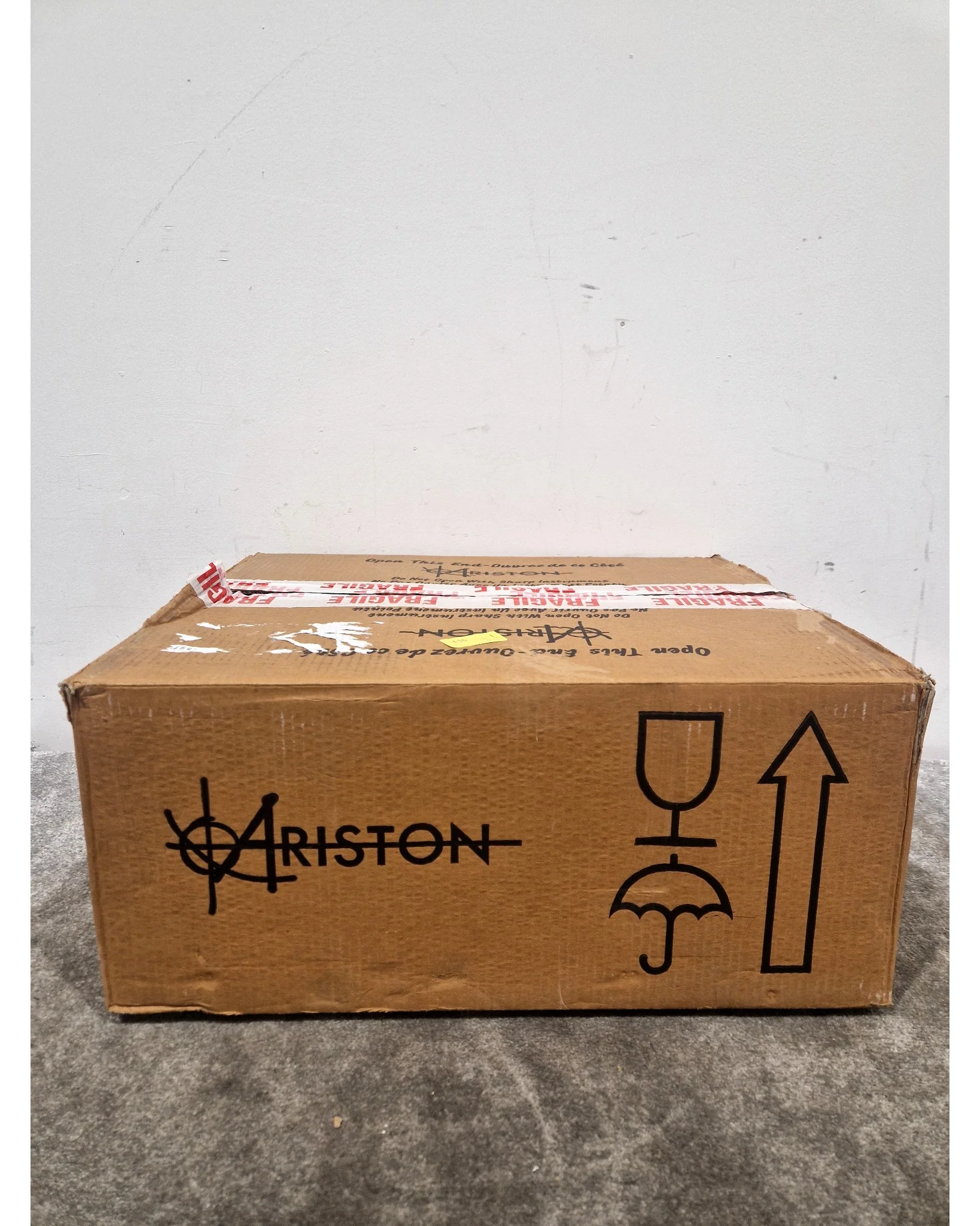 Ariston Q Deck Turntable - Black Turntable - Audiophile Quality - Very Good w/ Original Box & New Needle - Image 2