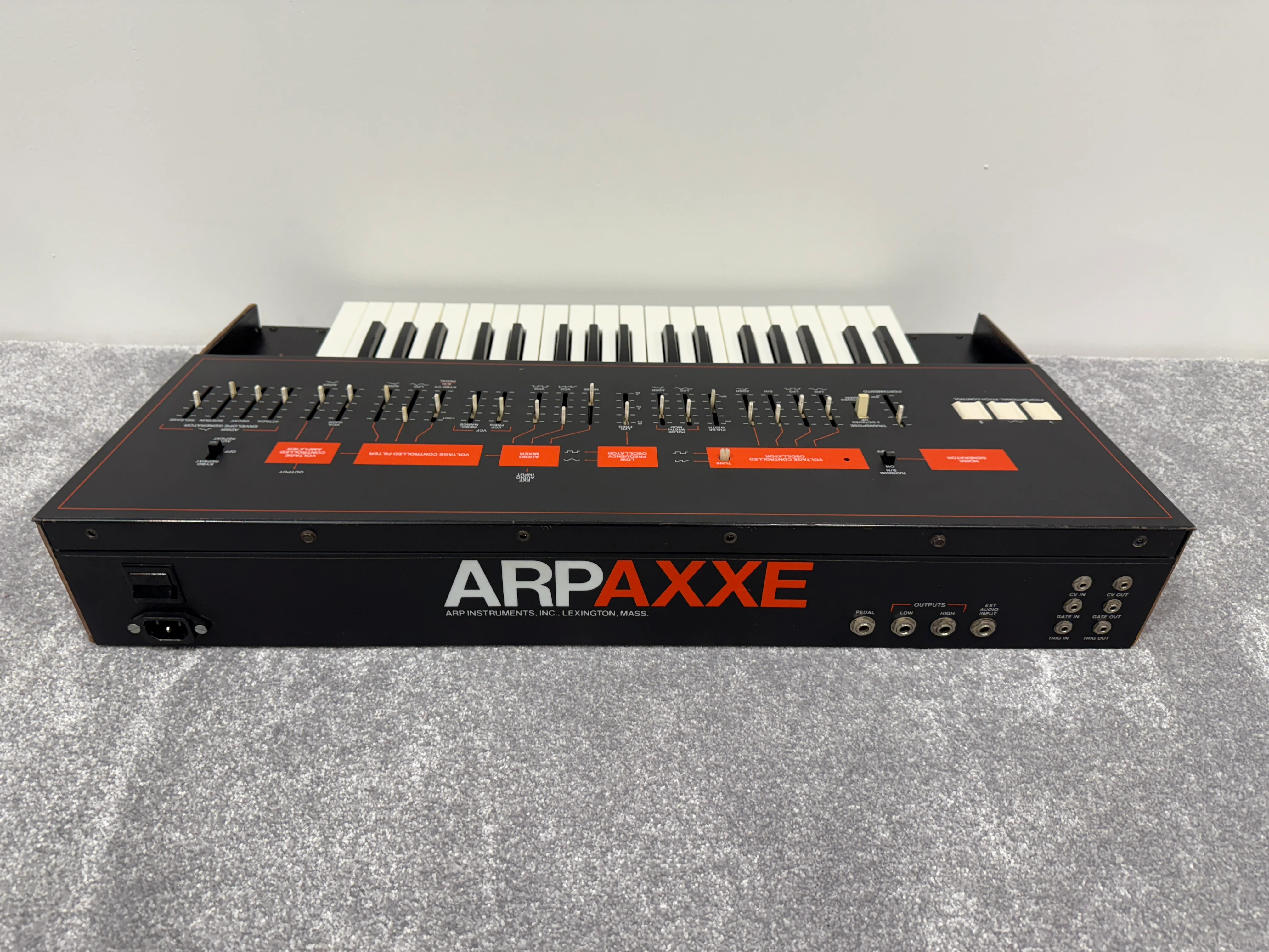 ARP AXXE 2321 Analog Synthesizer - Late 1970's - Image 4