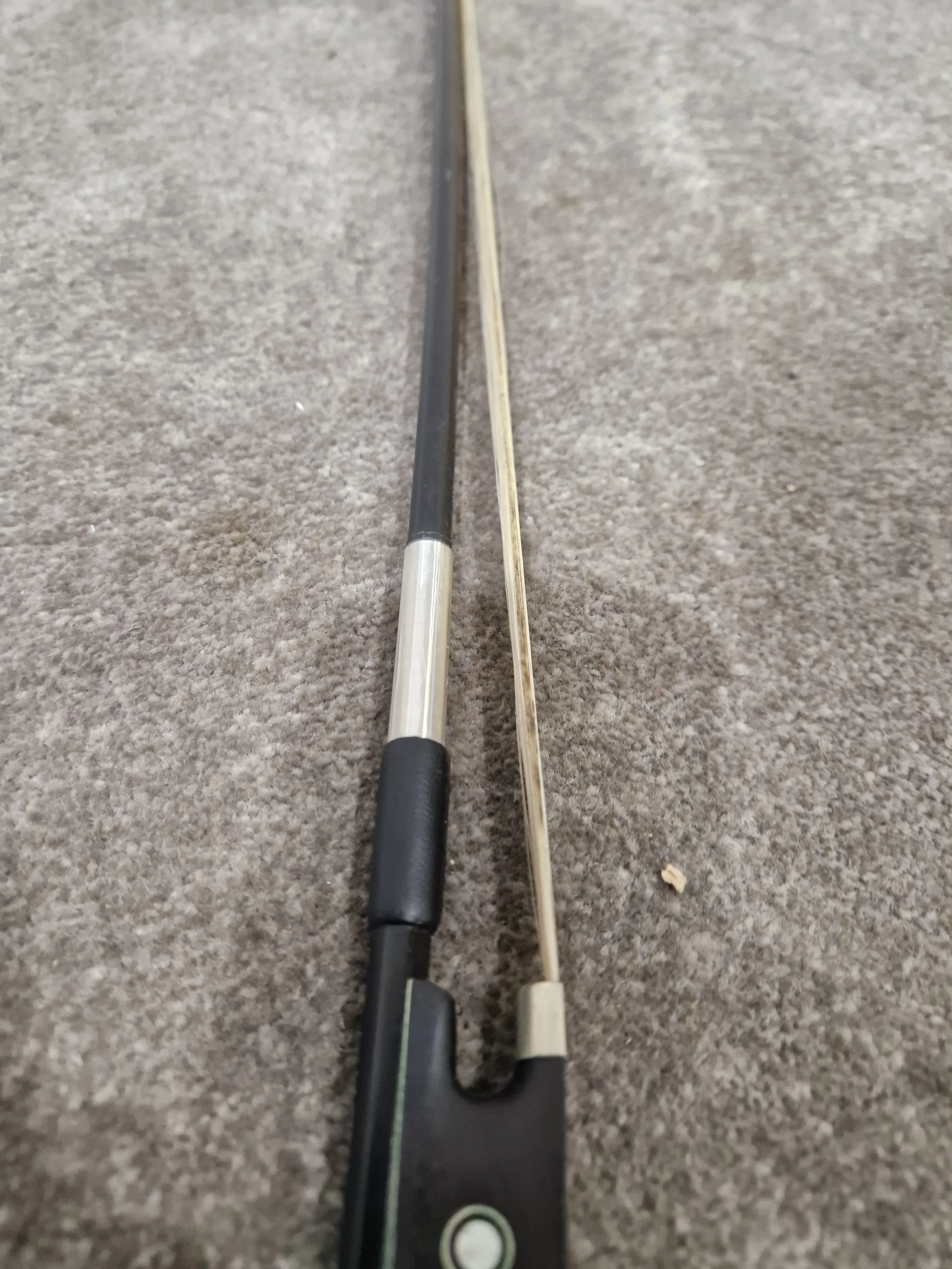 Artino BF-11 Violin Bow 4/4 Size Carbon Finish - Carbon Fiber - Excellent - Image 6