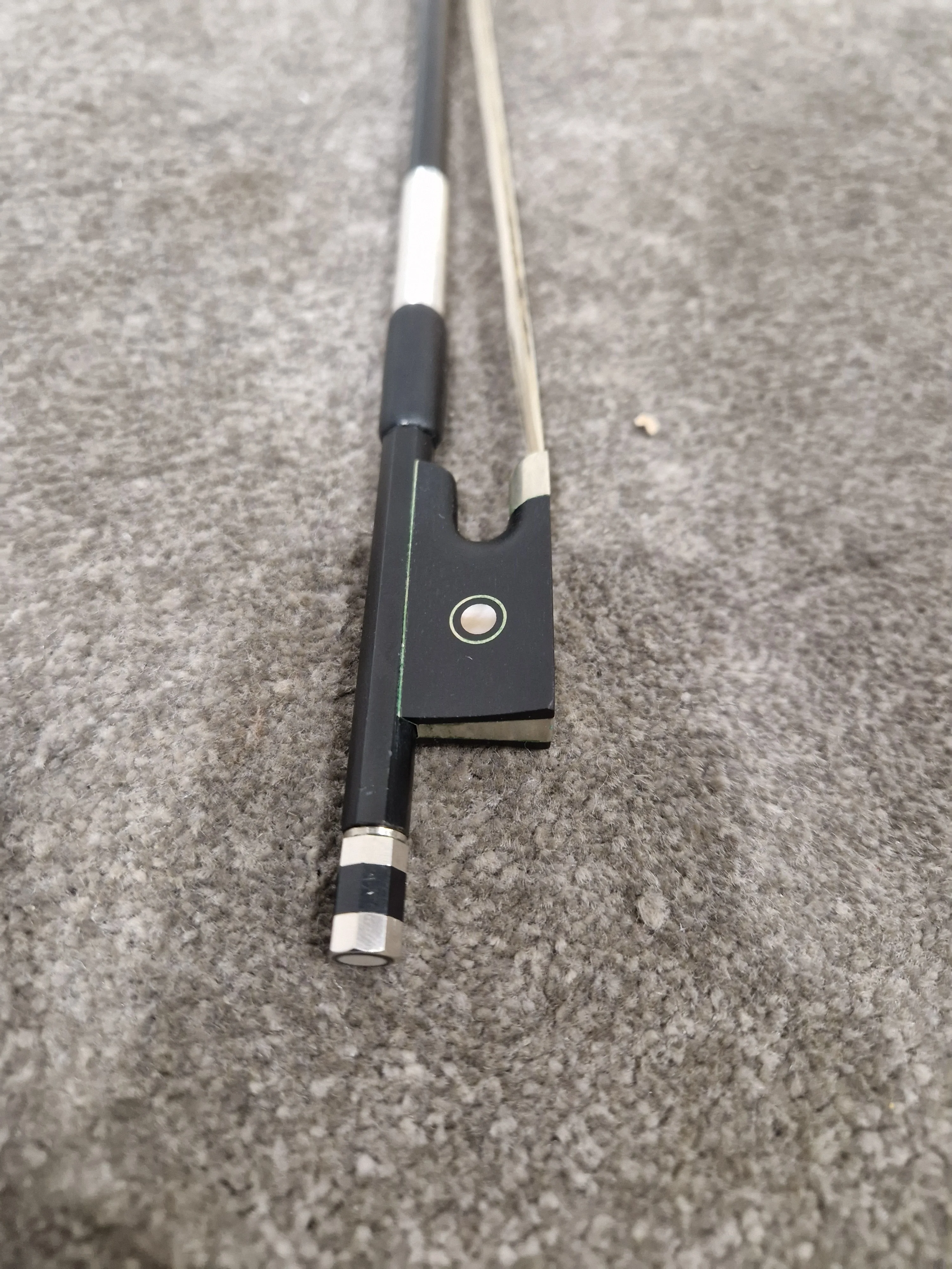 Artino BF-11 Violin Bow 4/4 Size Carbon Finish - Carbon Fiber - Excellent - Image 7