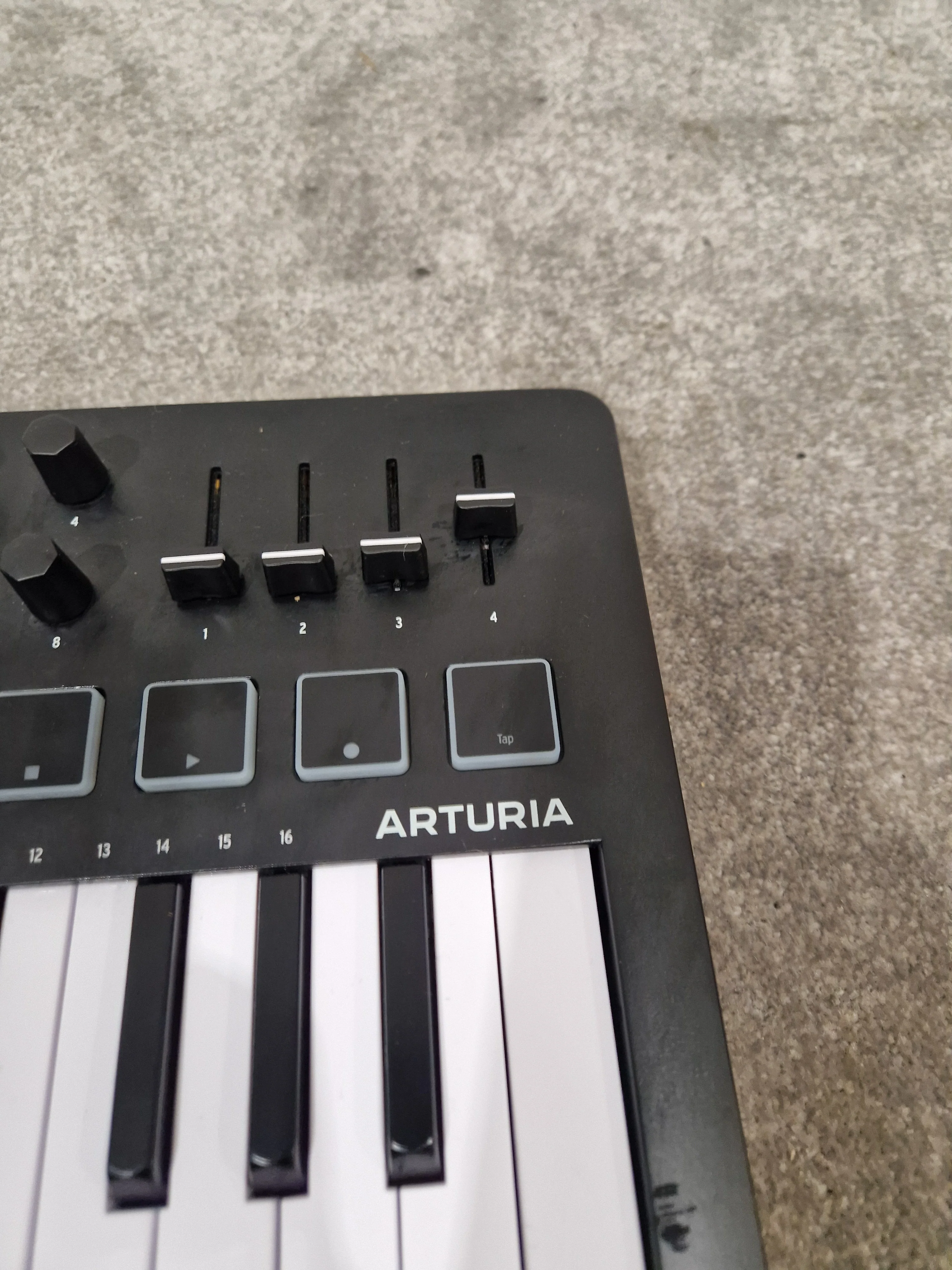 Arturia Minilab 3 MIDI Controller - Compact Design - Excellent - Image 10
