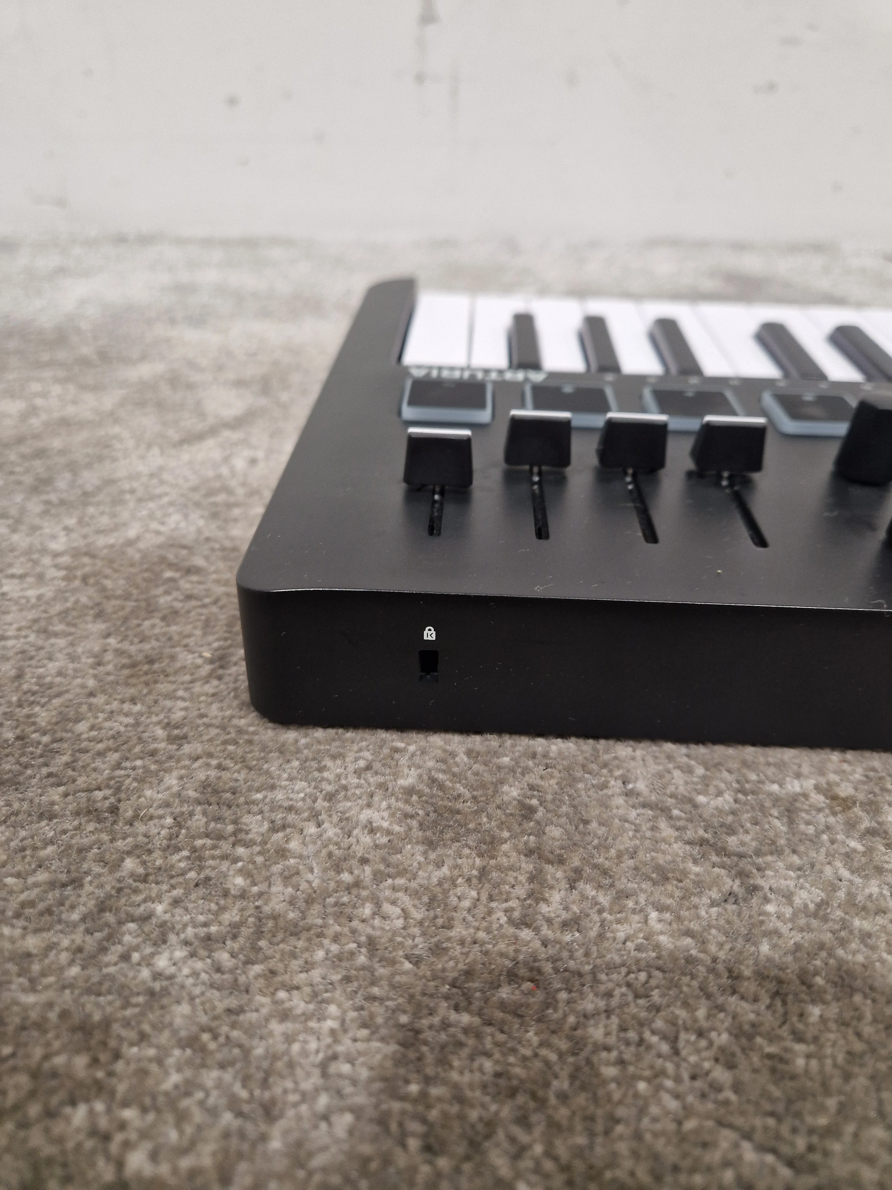 Arturia Minilab 3 MIDI Controller - Compact Design - Excellent - Image 13