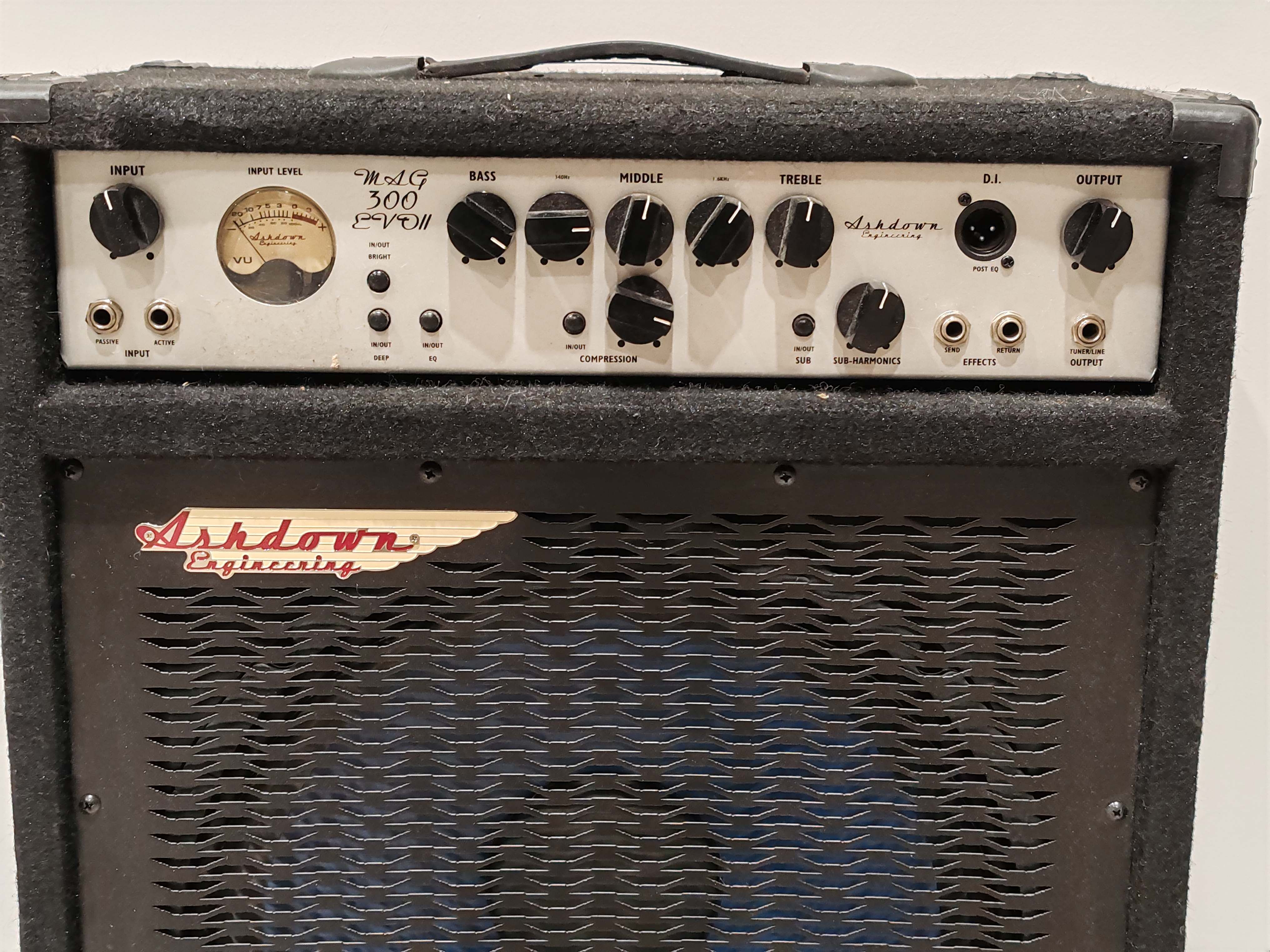 Ashdown Engineering MAG300 Evo II Combo Bass Amp - Image 2