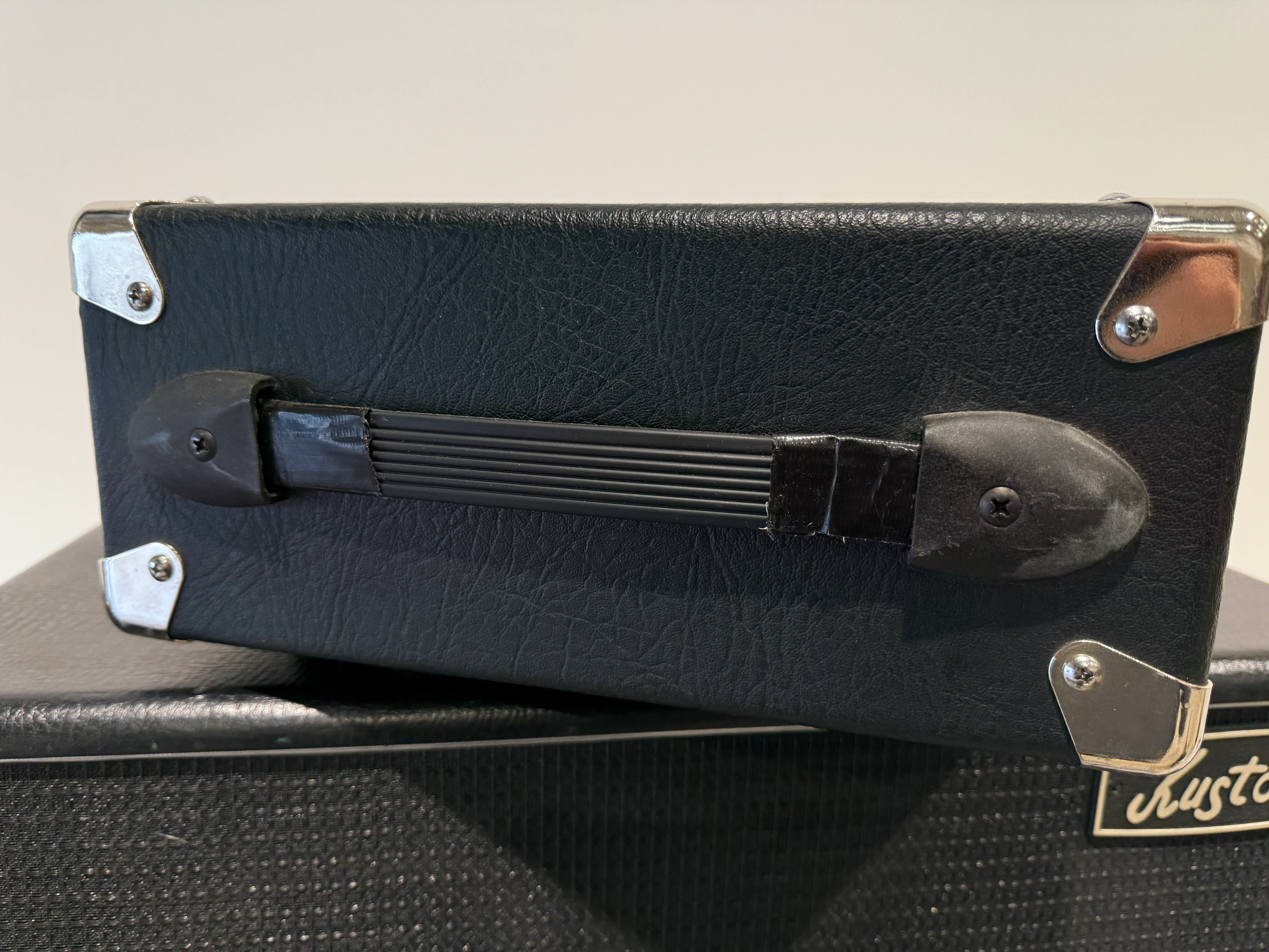 Ashdown Toneman 300 Bass Guitar Amp Head & Kustom Deepend 4x10 Cab - Image 8