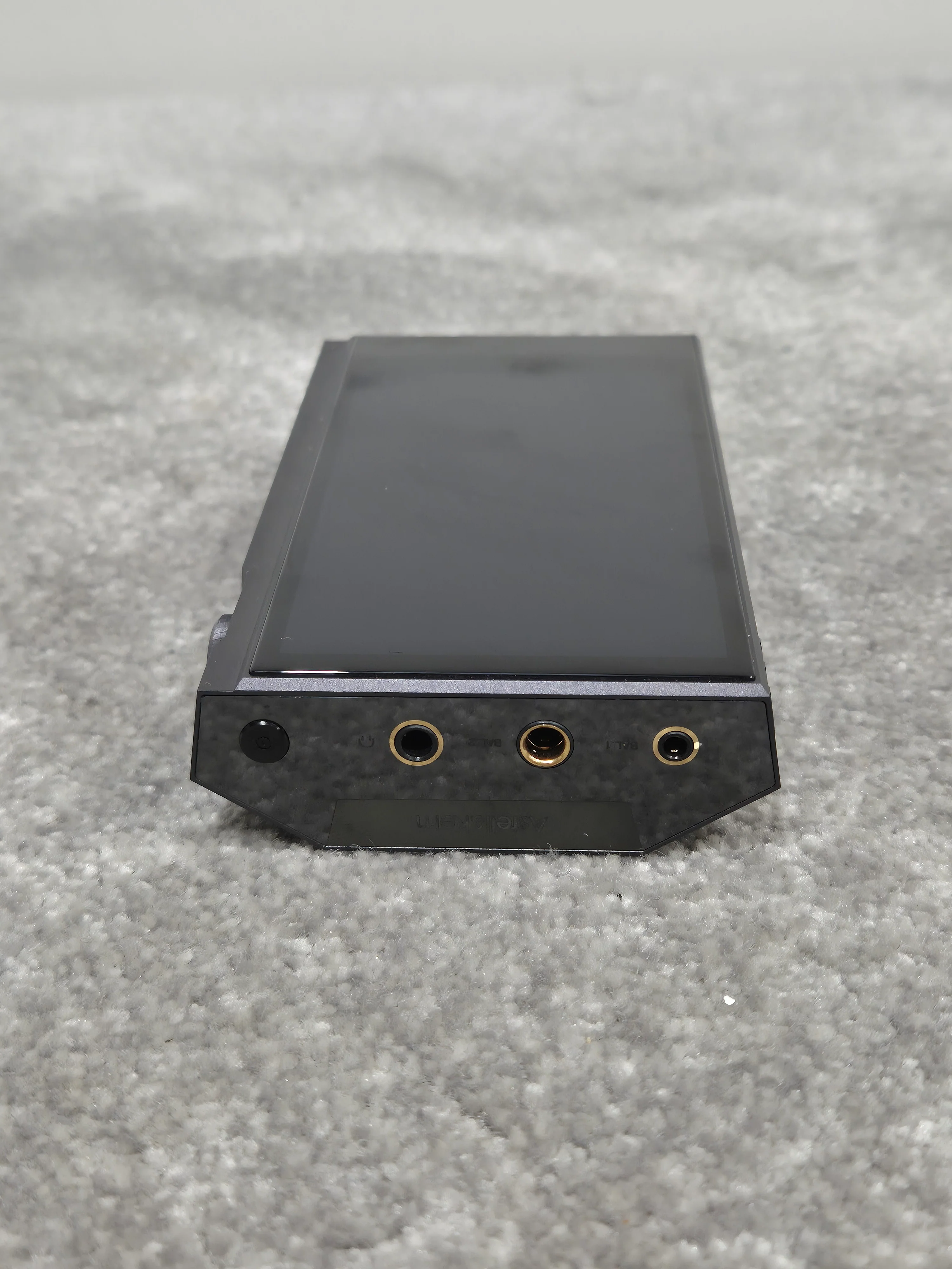 Astell & Kern Kann MAX 64GB - High-Resolution Audio Player w/ Original Box - Image 4
