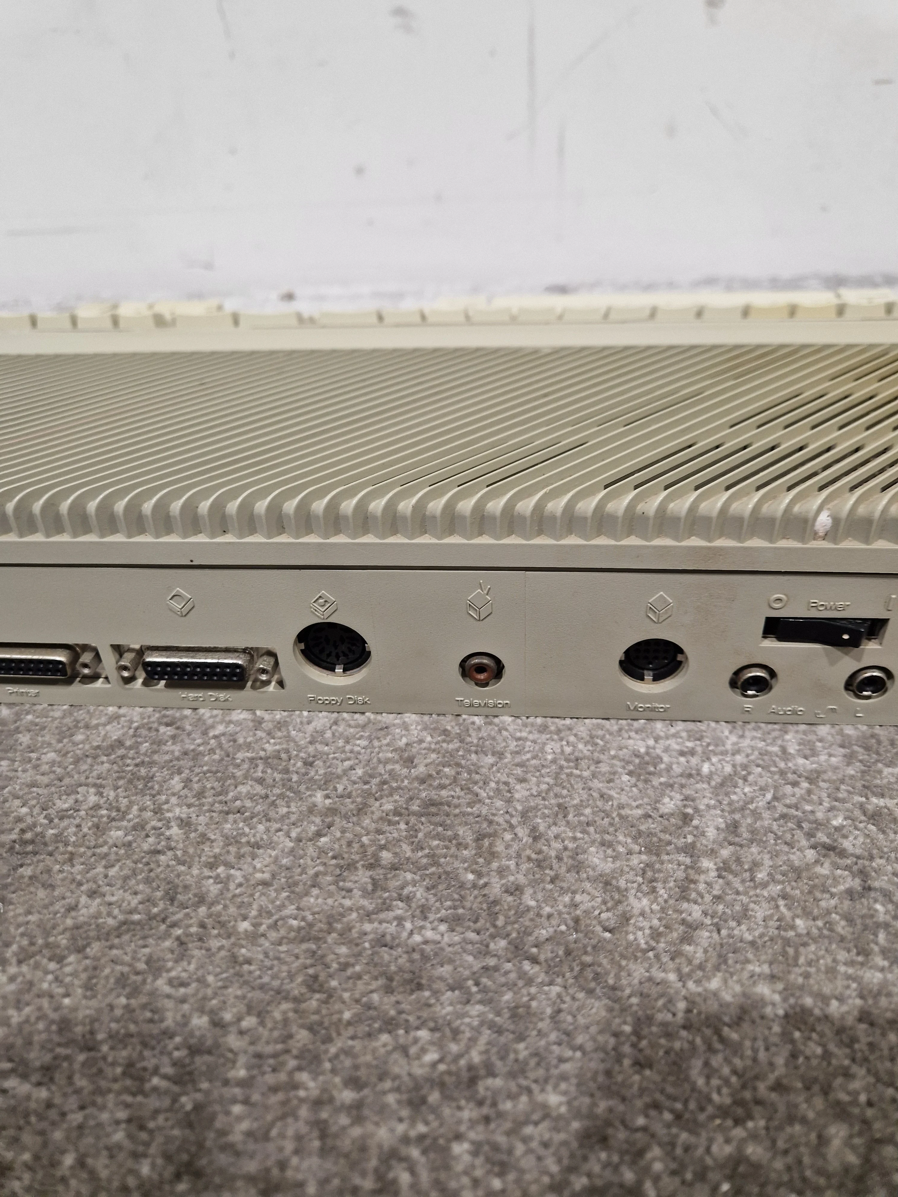 Atari 1040STE - Vintage Home Computer - Spares or Repair - Image 12