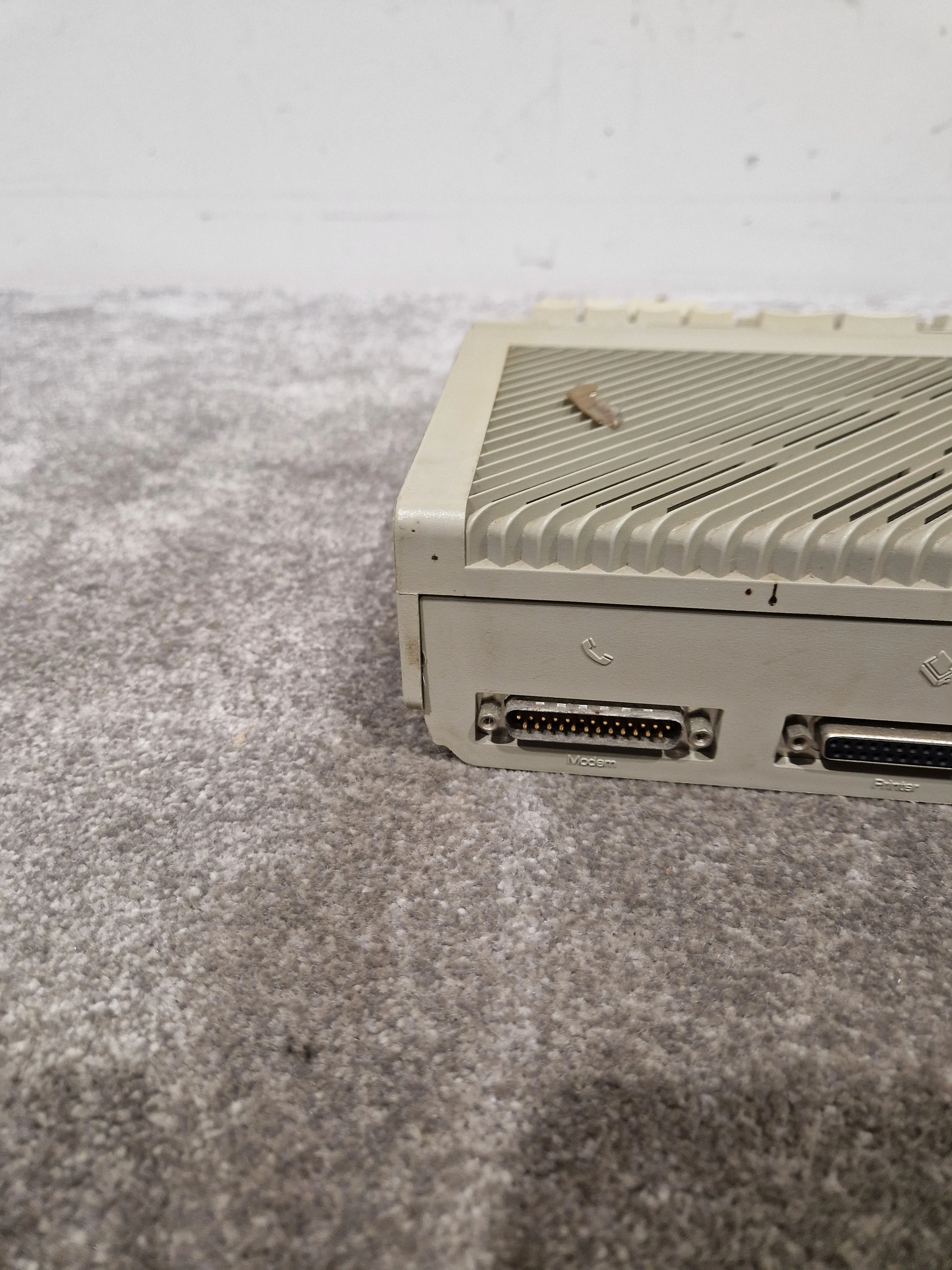 Atari 1040STE - Vintage Home Computer - Spares or Repair - Image 13
